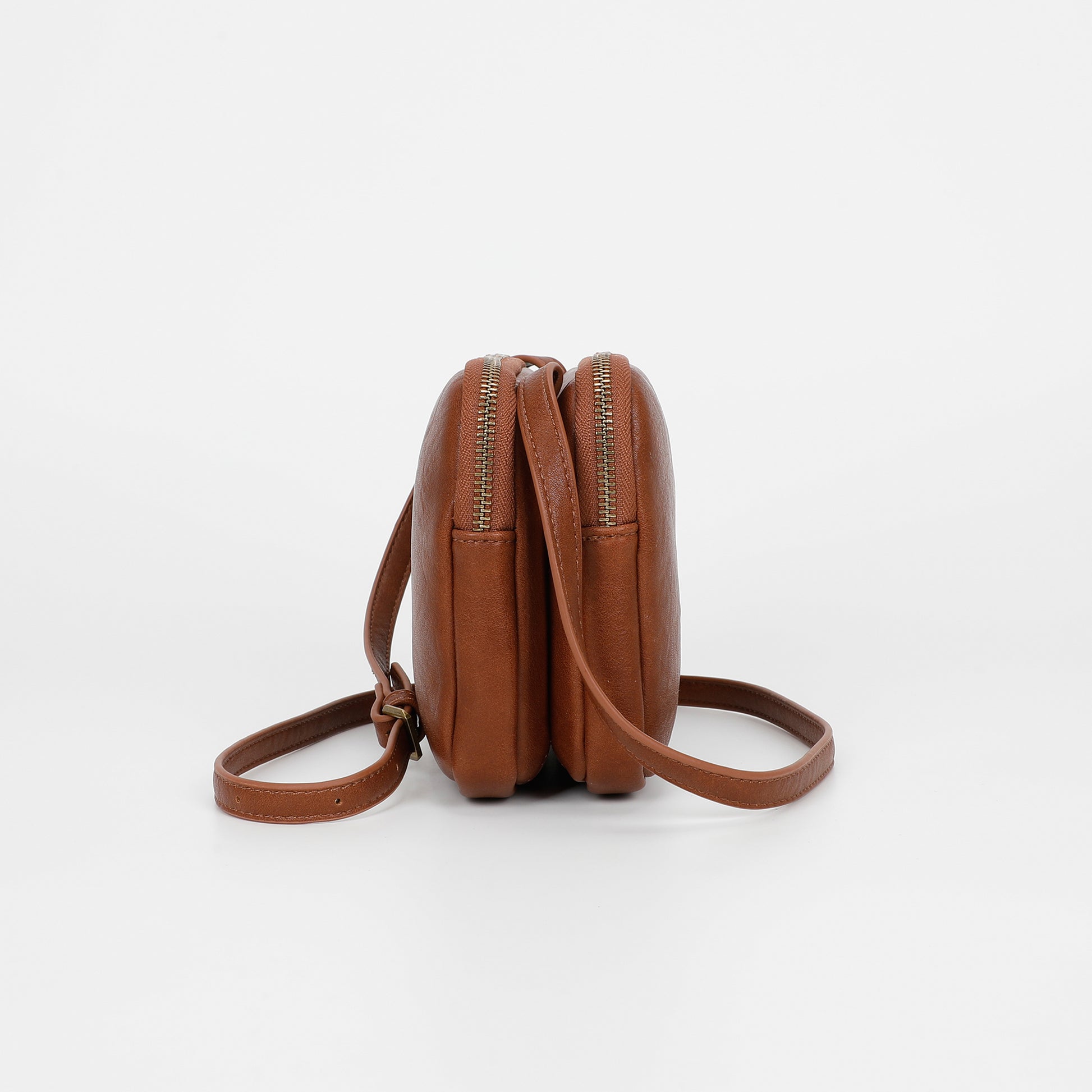 BORSA A TRACOLLA CON ACCESSORI IN OTTONE
