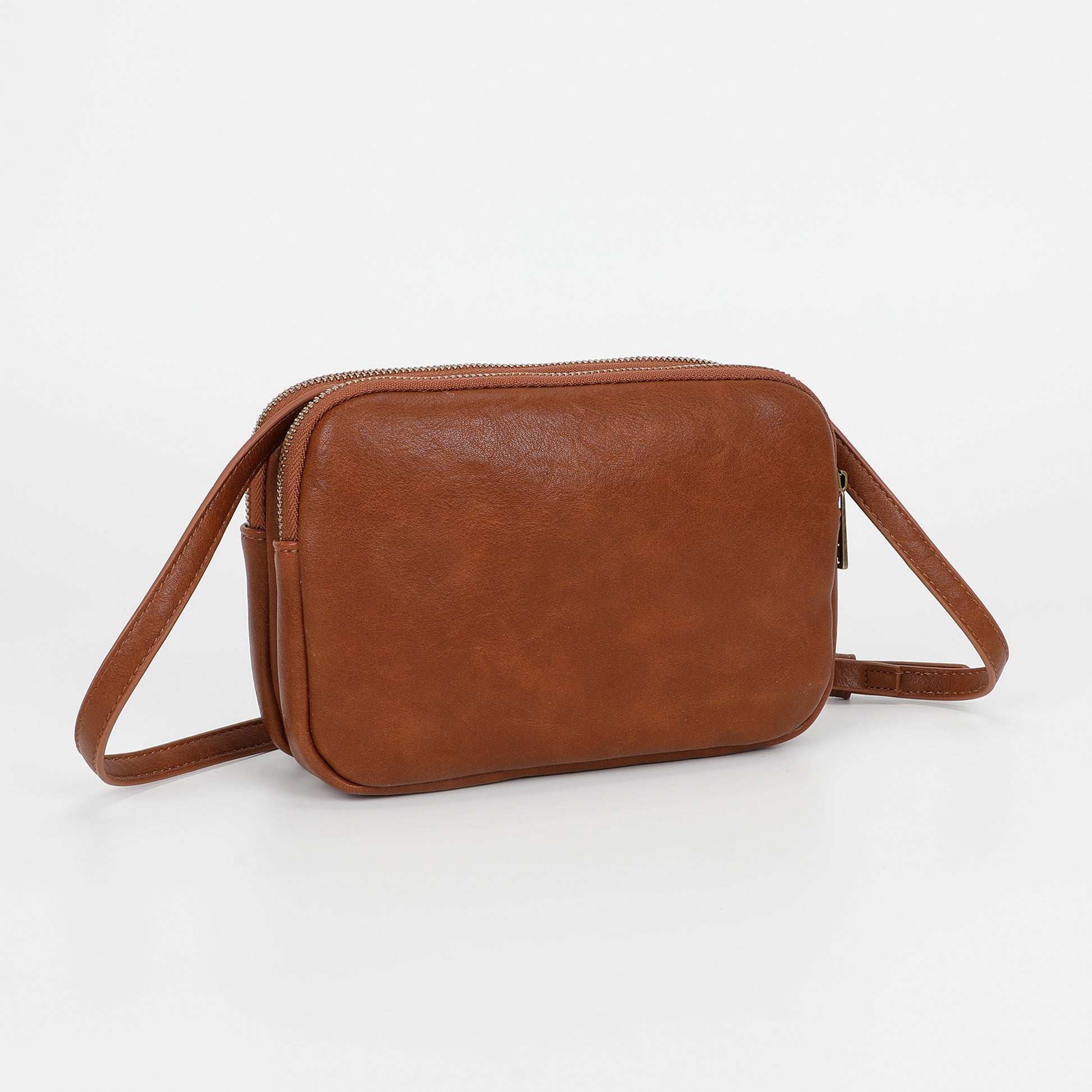 BORSA A TRACOLLA CON ACCESSORI IN OTTONE