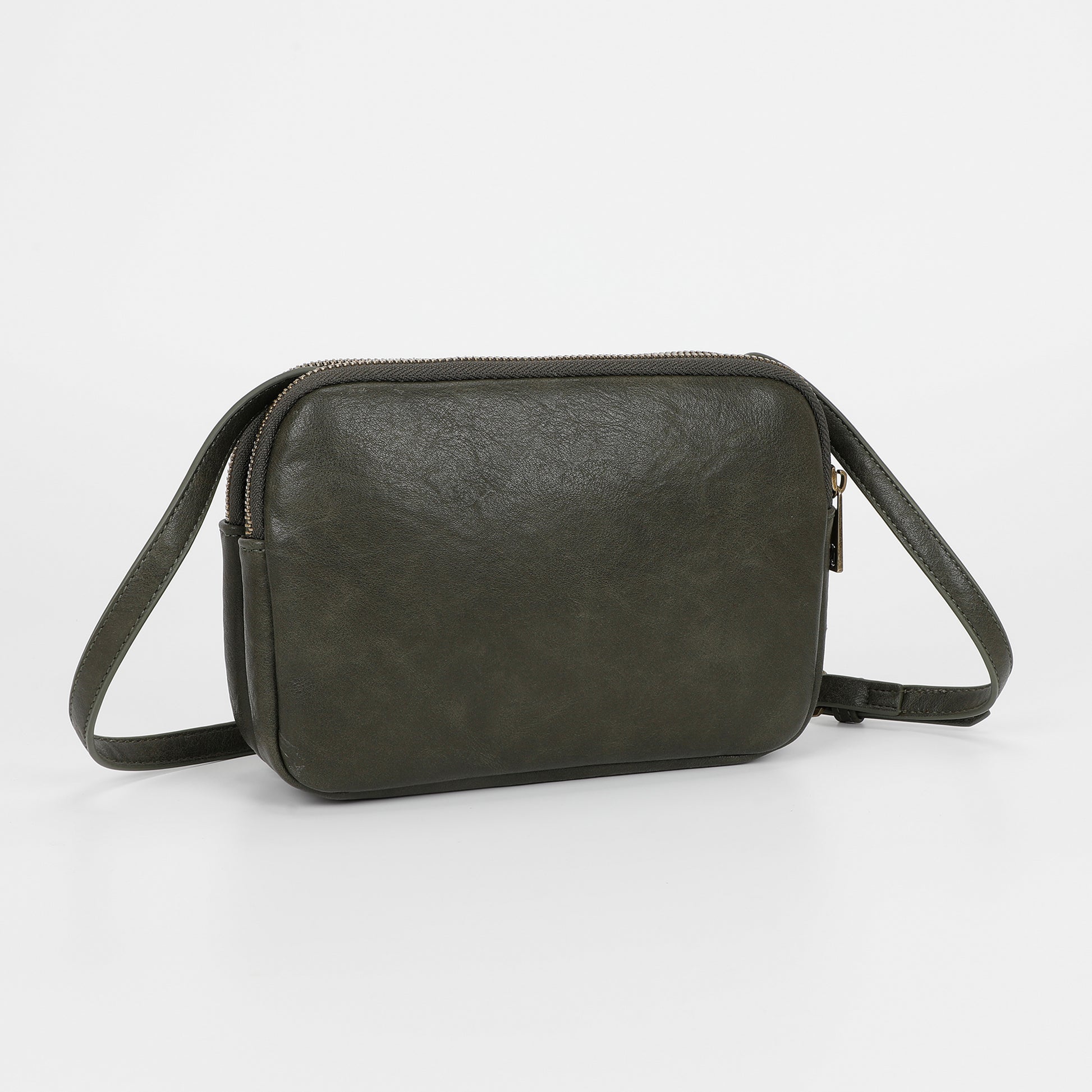 BORSA A TRACOLLA CON ACCESSORI IN OTTONE