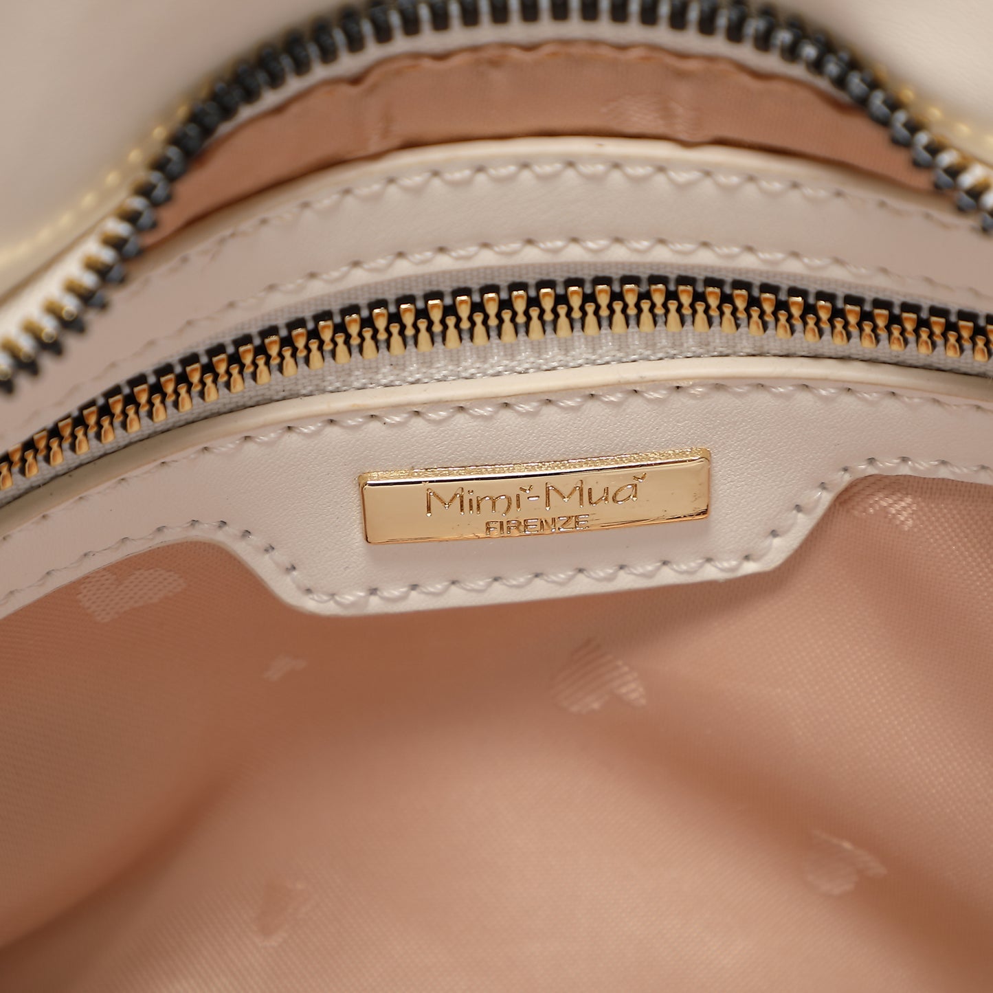 BORSA A MANO IN MAGLIA A RIGHE