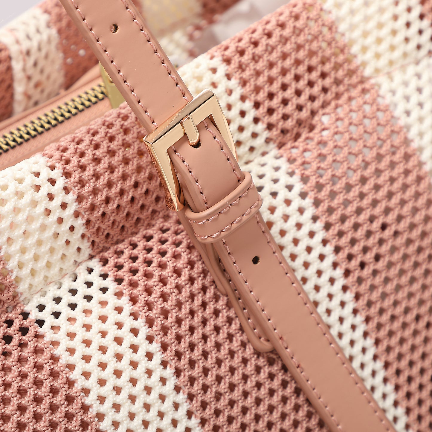 BORSA A SPALLA IN RETE A RIGHE