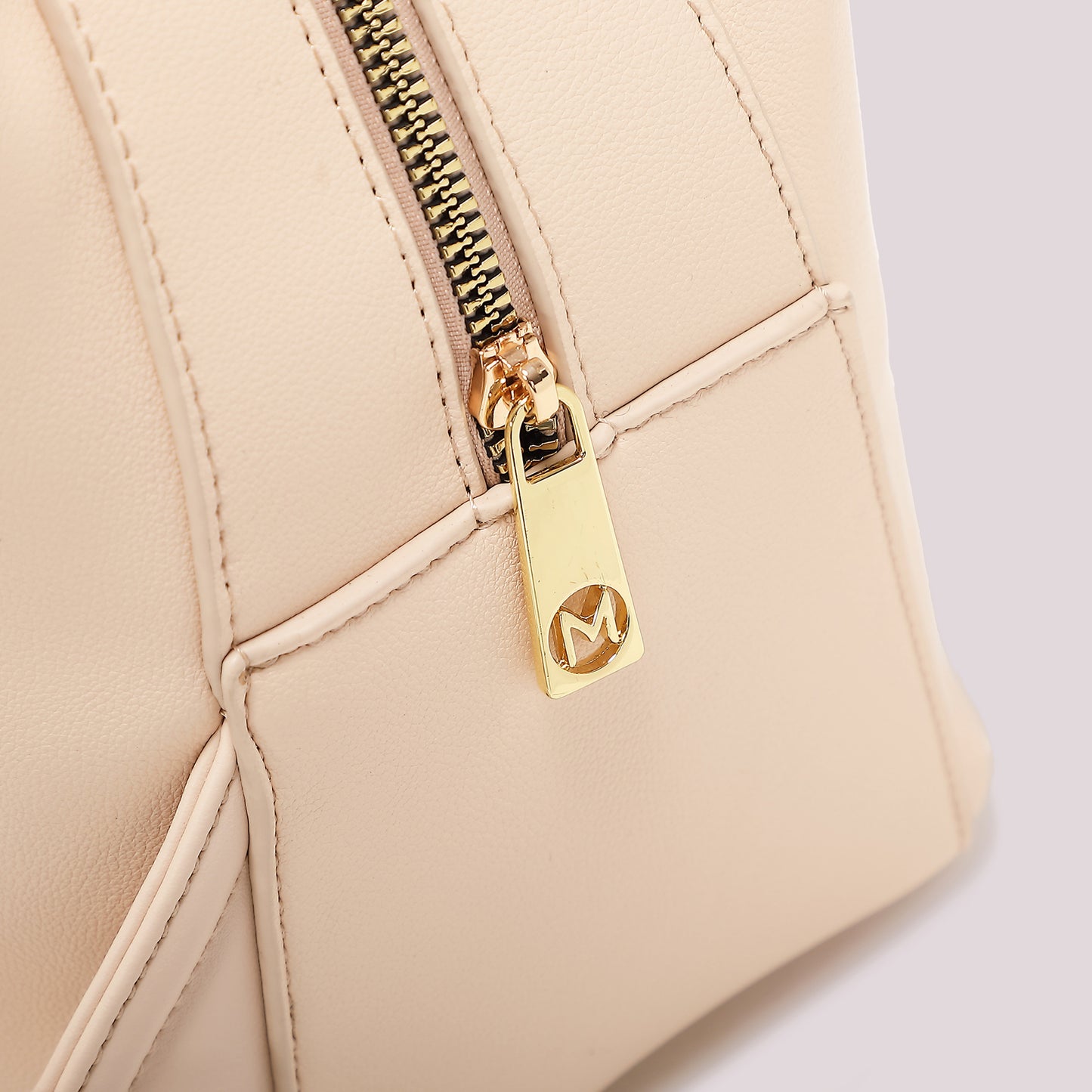 ZAINO CON BORDO COLORATO