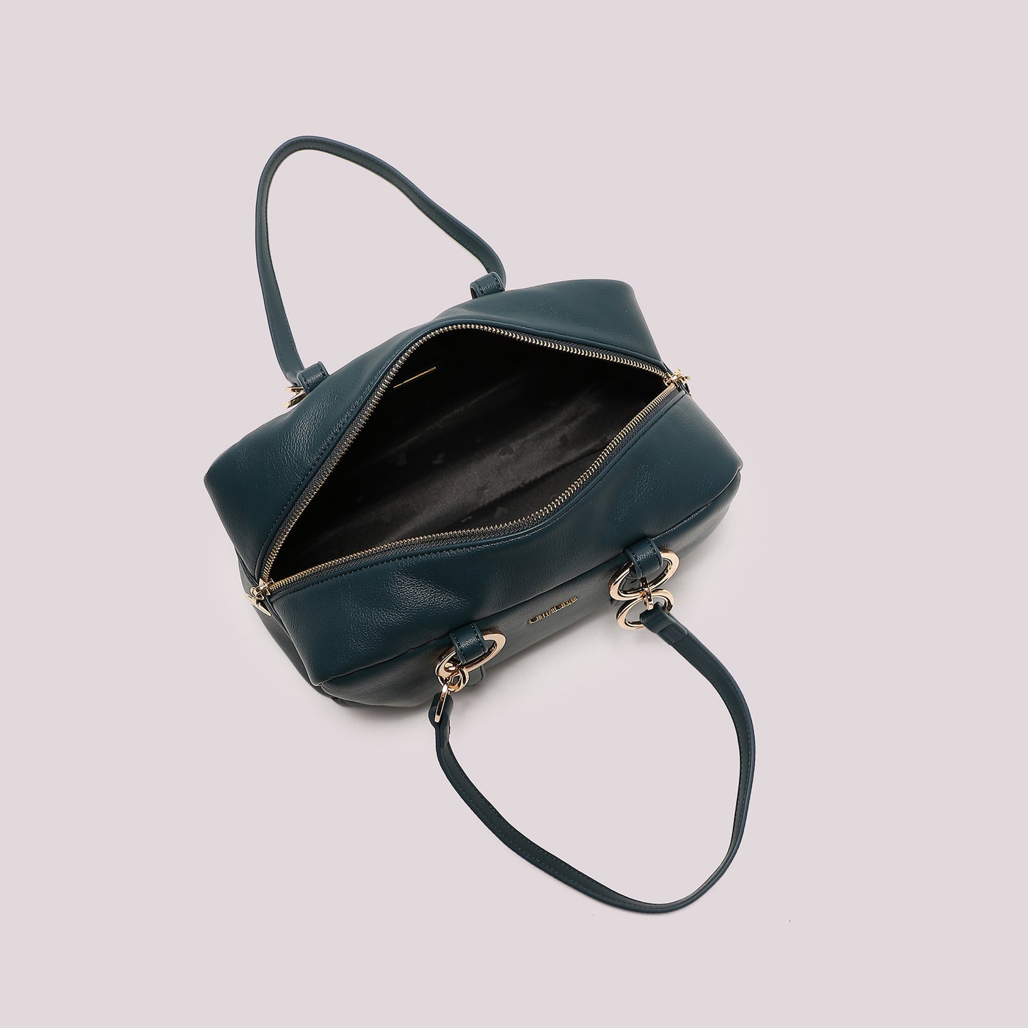 BORSA A SPALLA CON DETTAGLIO ANELLI AI MANICI