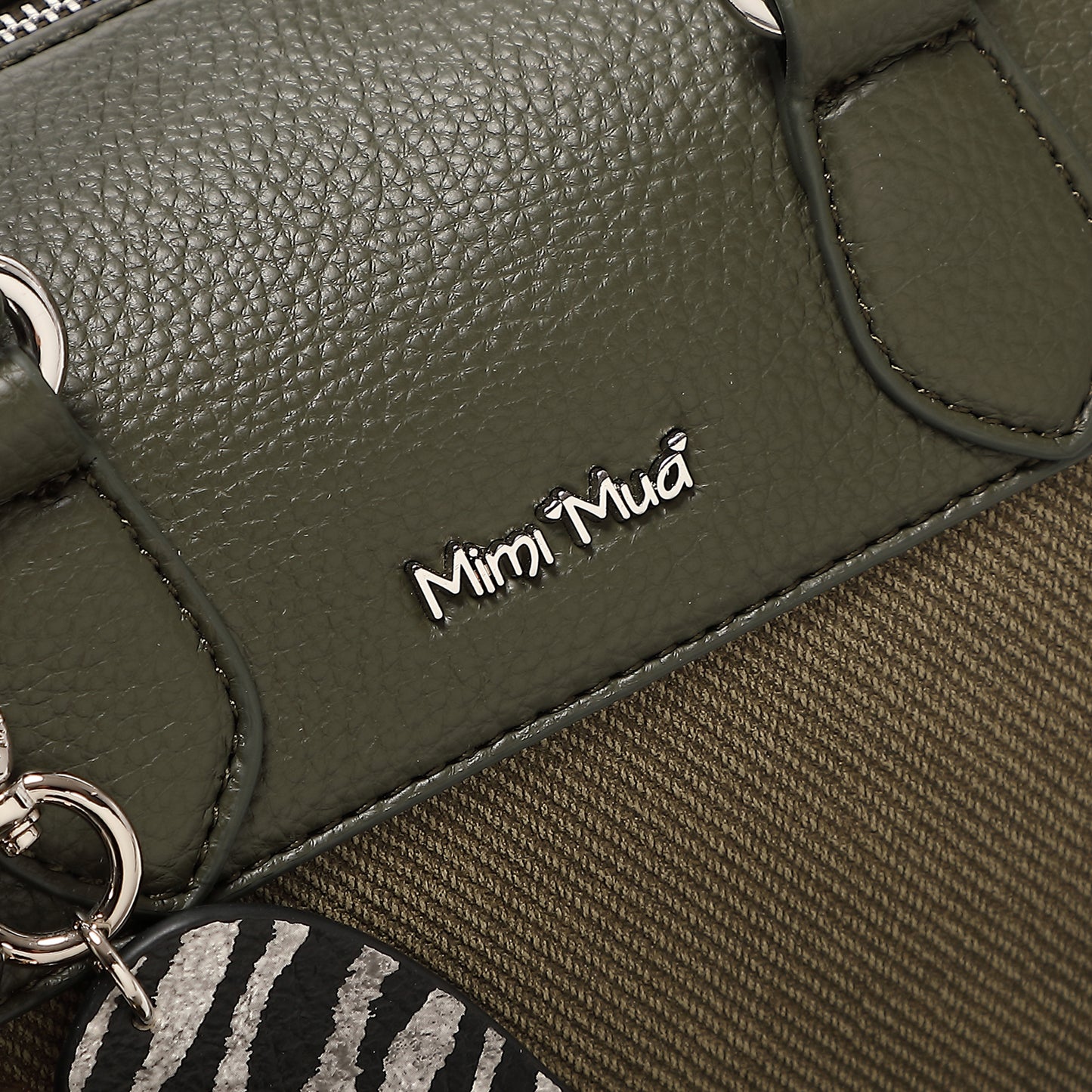 BORSA BAULETTO CON CHARM E CUORE