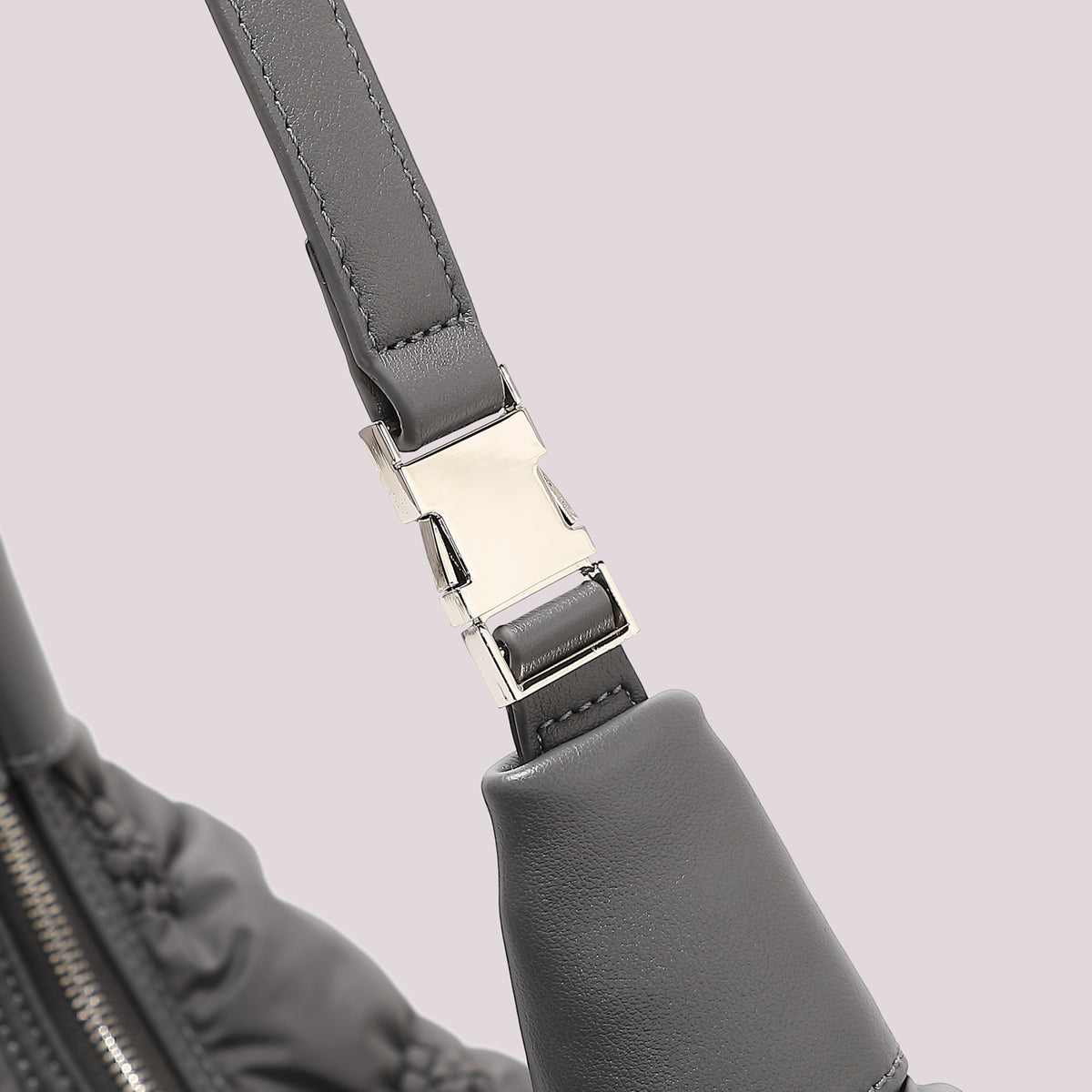 BORSA A BRACCIO EFFETTO PIUMINO