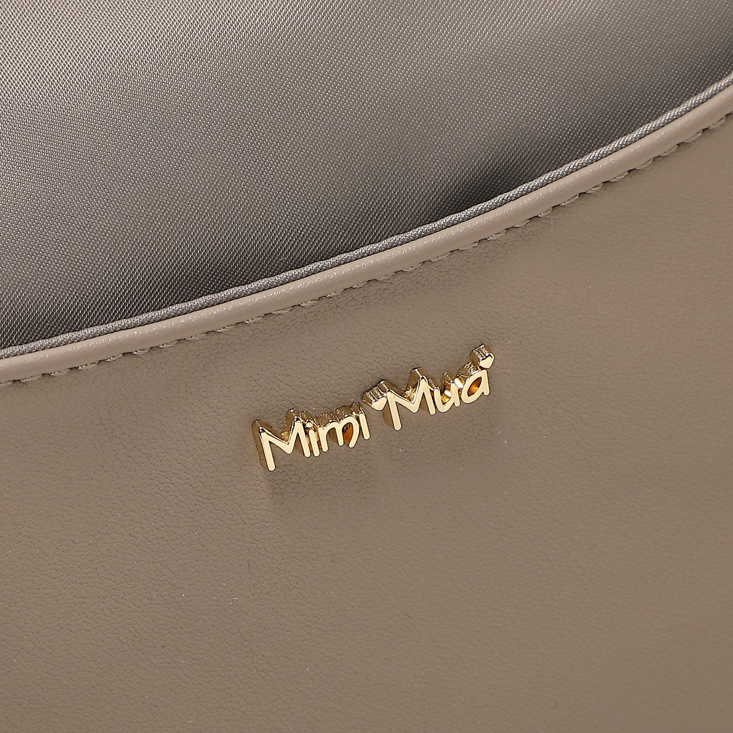 BORSA A TRACOLLA IN NYLON