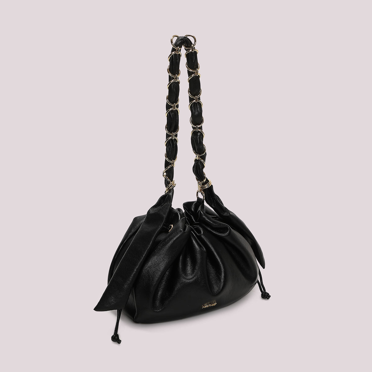 BORSA A SPALLA CON CATENA SUI MANICI