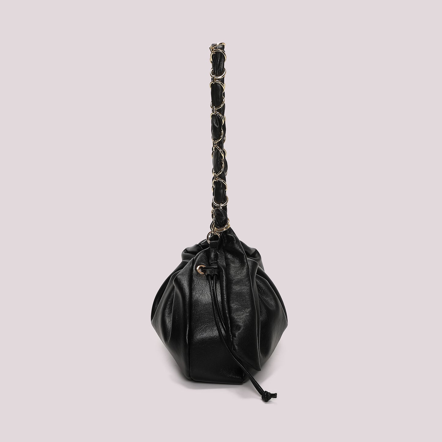 BORSA A SPALLA CON CATENA SUI MANICI