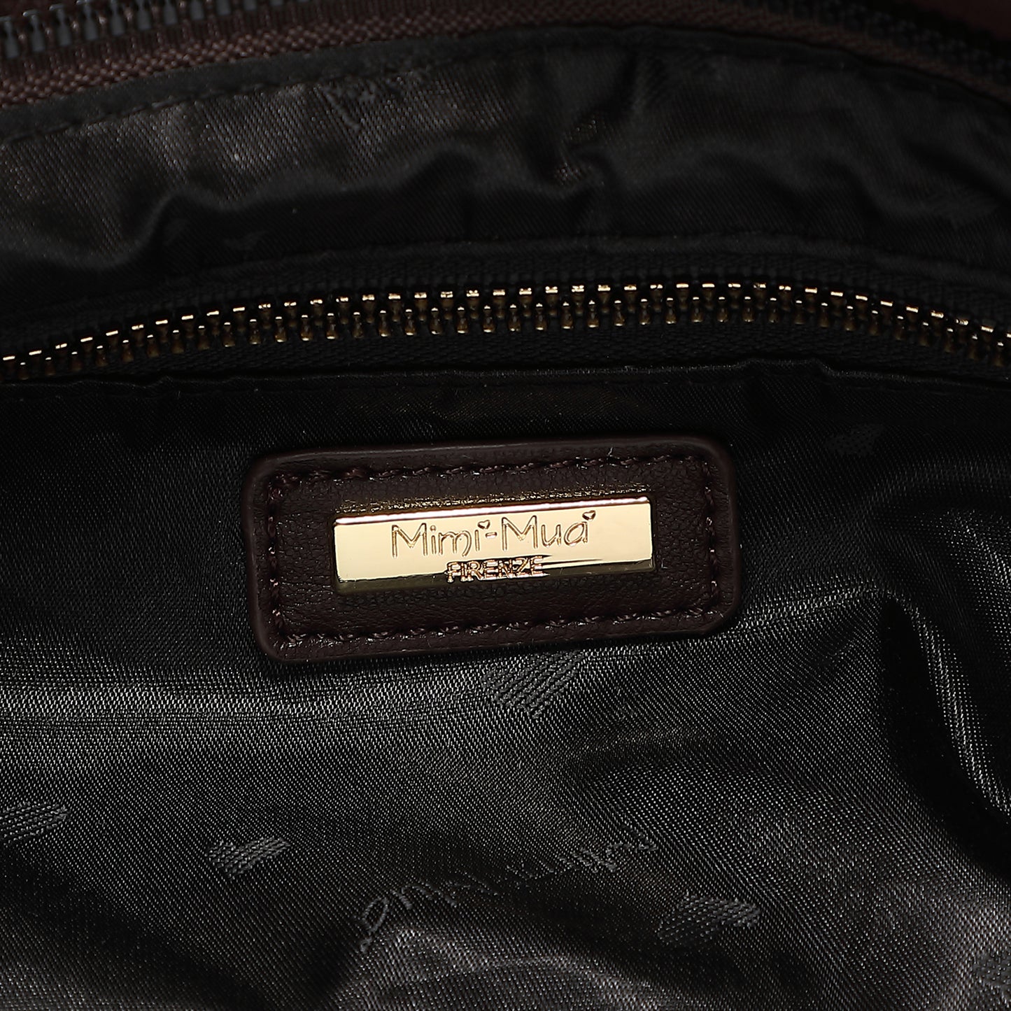 BORSA A SPALLA CON CATENA SUI MANICI