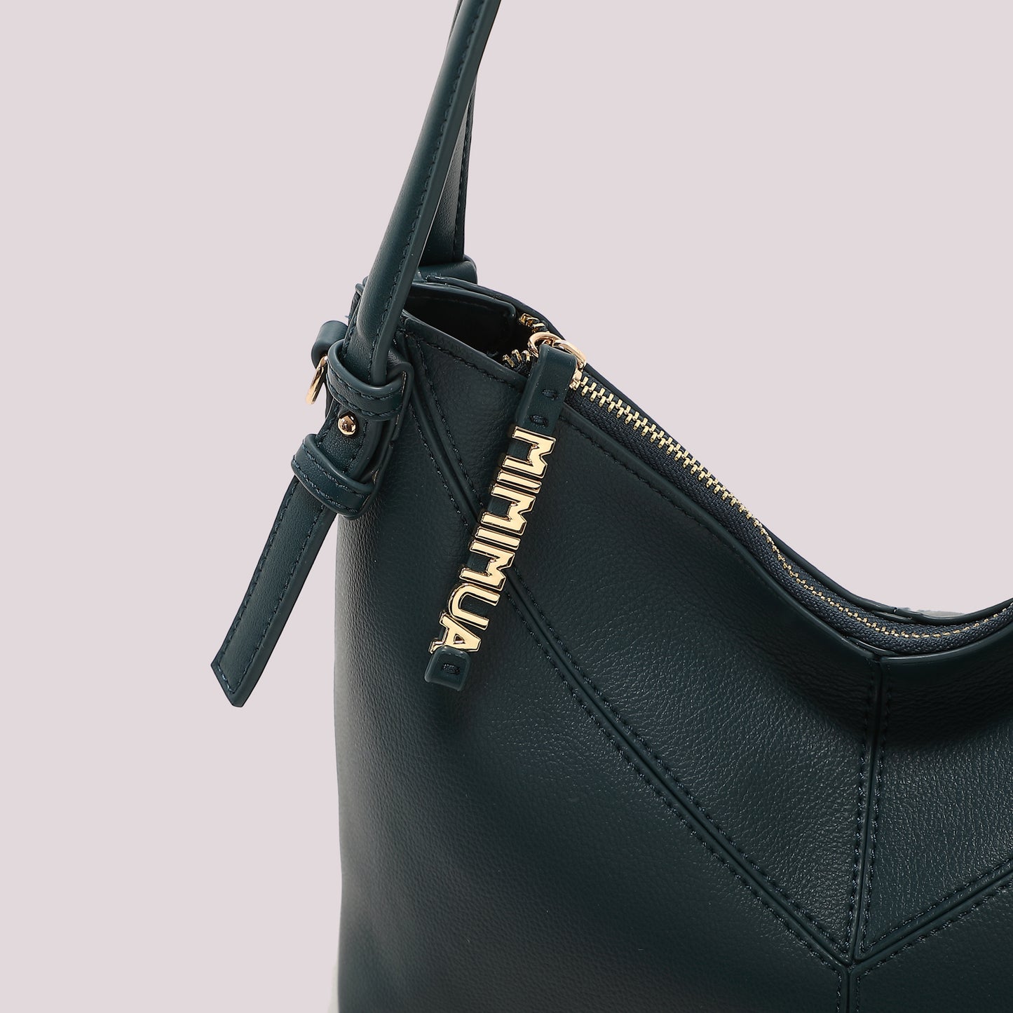 BORSA A SPALLA CON LETTERE MIMI MUA SULLA ZIP