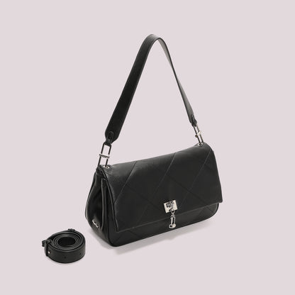 BORSA A SPALLA TRAPUNTATA CON PATTA