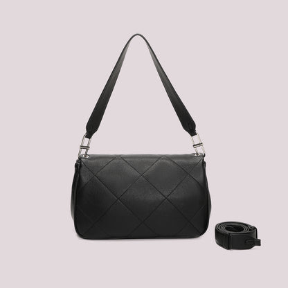 BORSA A SPALLA TRAPUNTATA CON PATTA