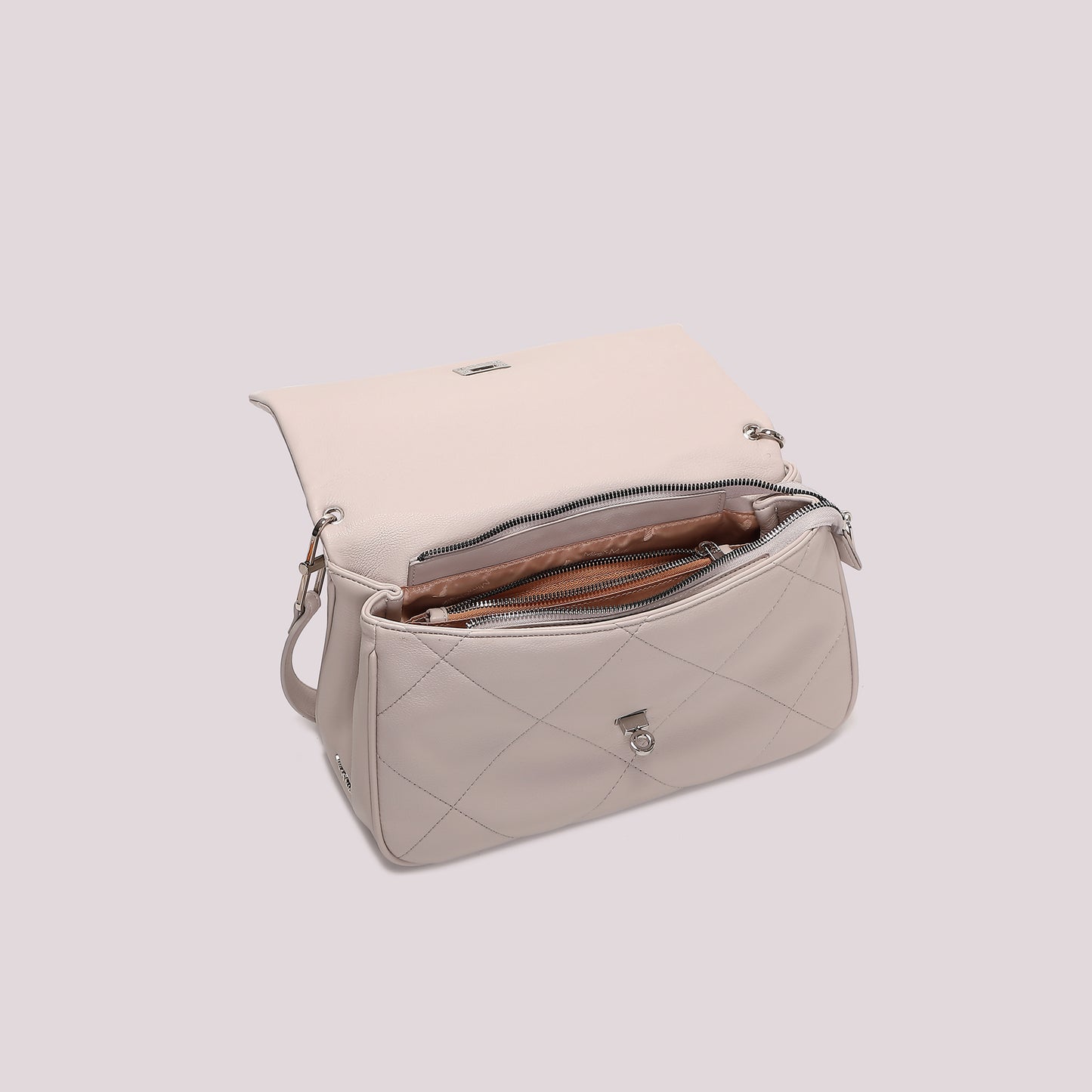 BORSA A SPALLA TRAPUNTATA CON PATTA