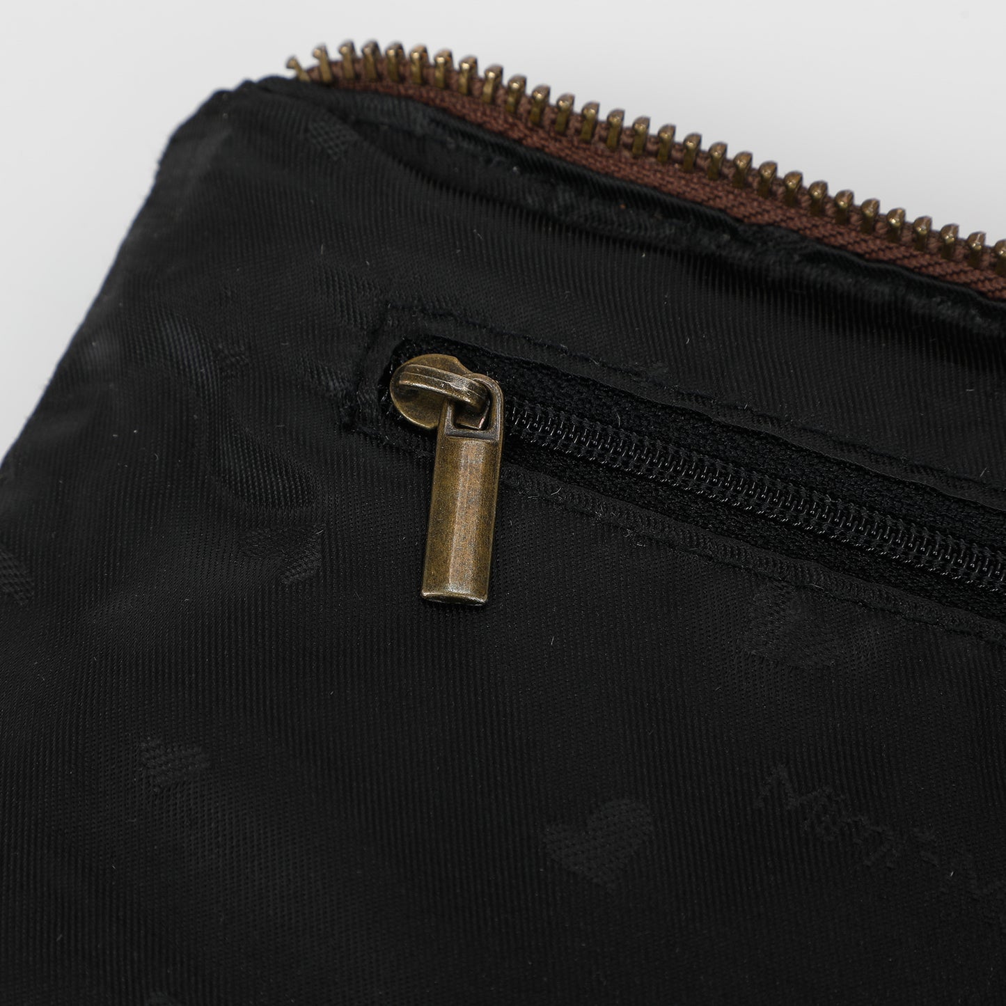 PORTAOGGETTI BASIC CON ACCESSORI IN OTTONE