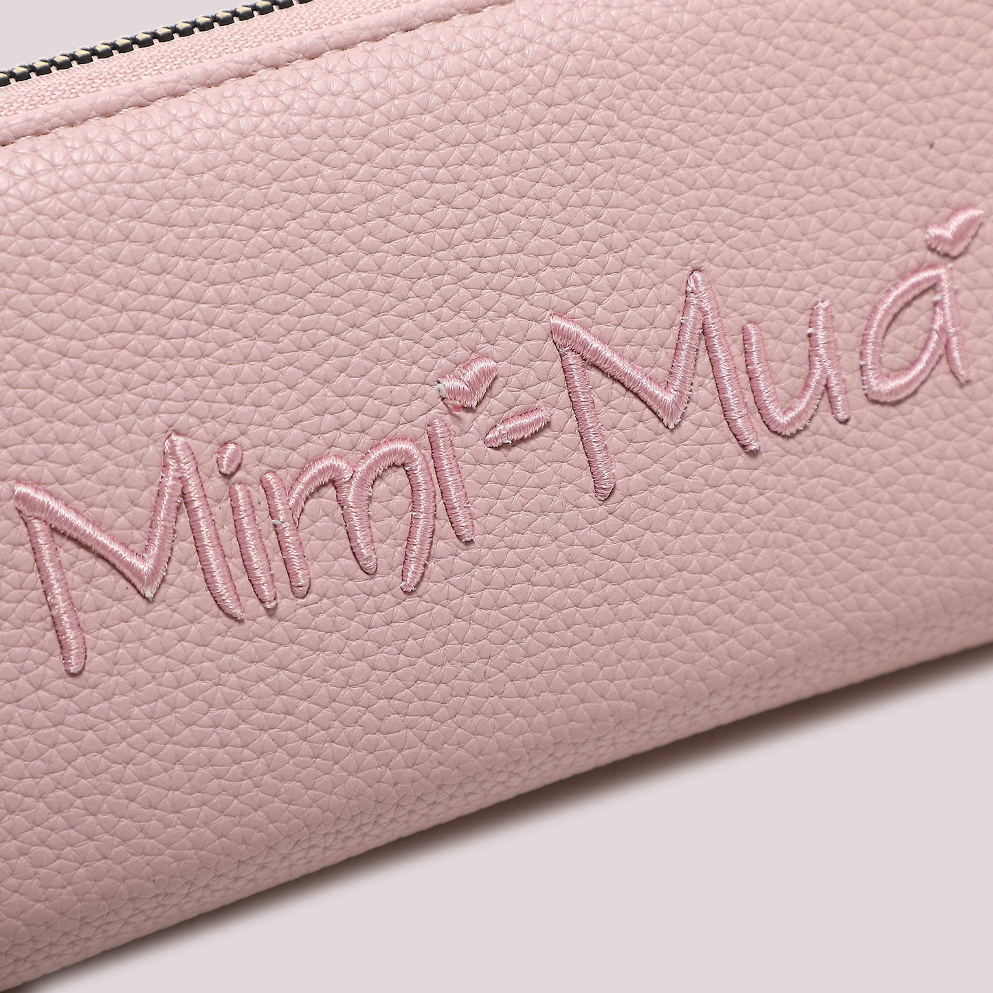 PORTAFOGLIO 1 ZIP CON SCRITTA MIMÍ-MUÁ