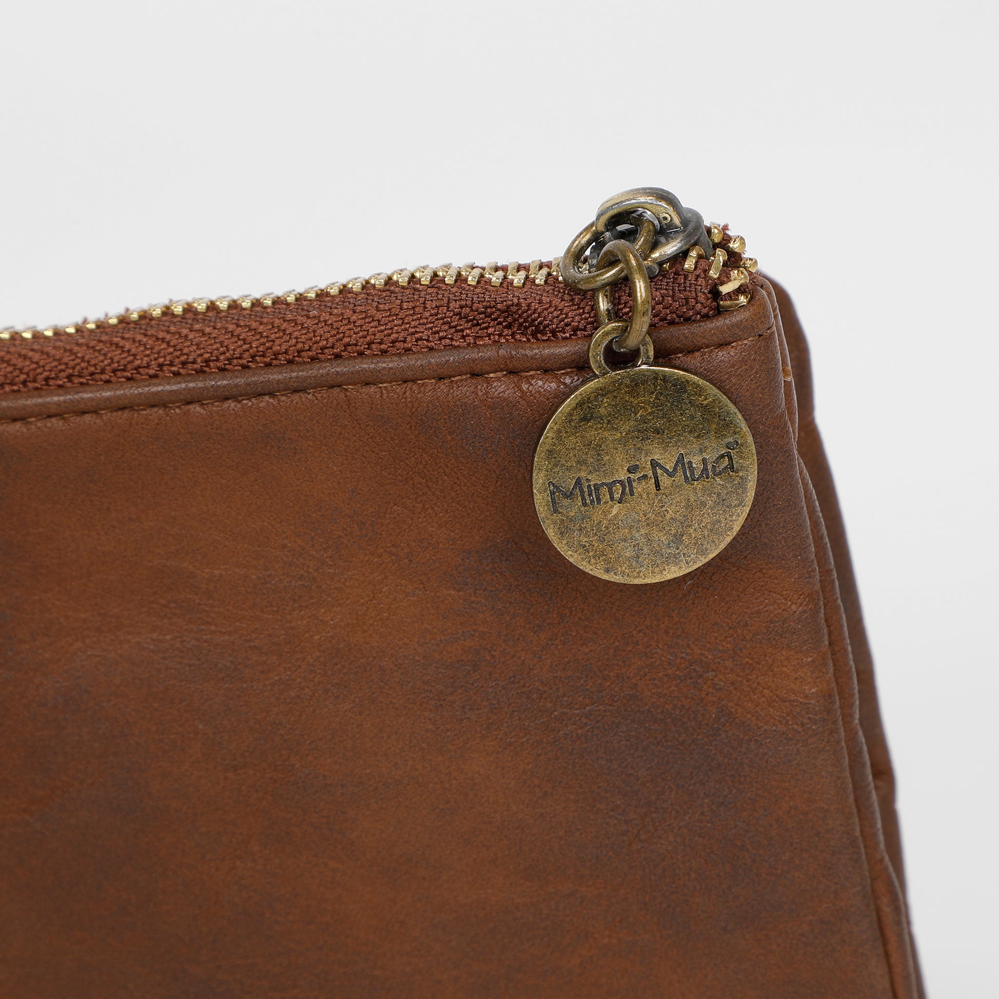 PORTAFOGLIO MEDIO MORBIDO ACCESSORI IN OTTONE