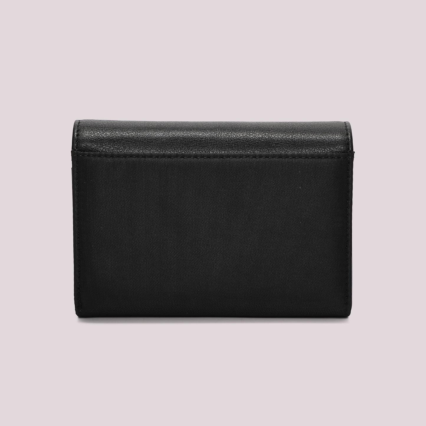 PORTAFOGLIO GRANDE IN NYLON CON PATTA