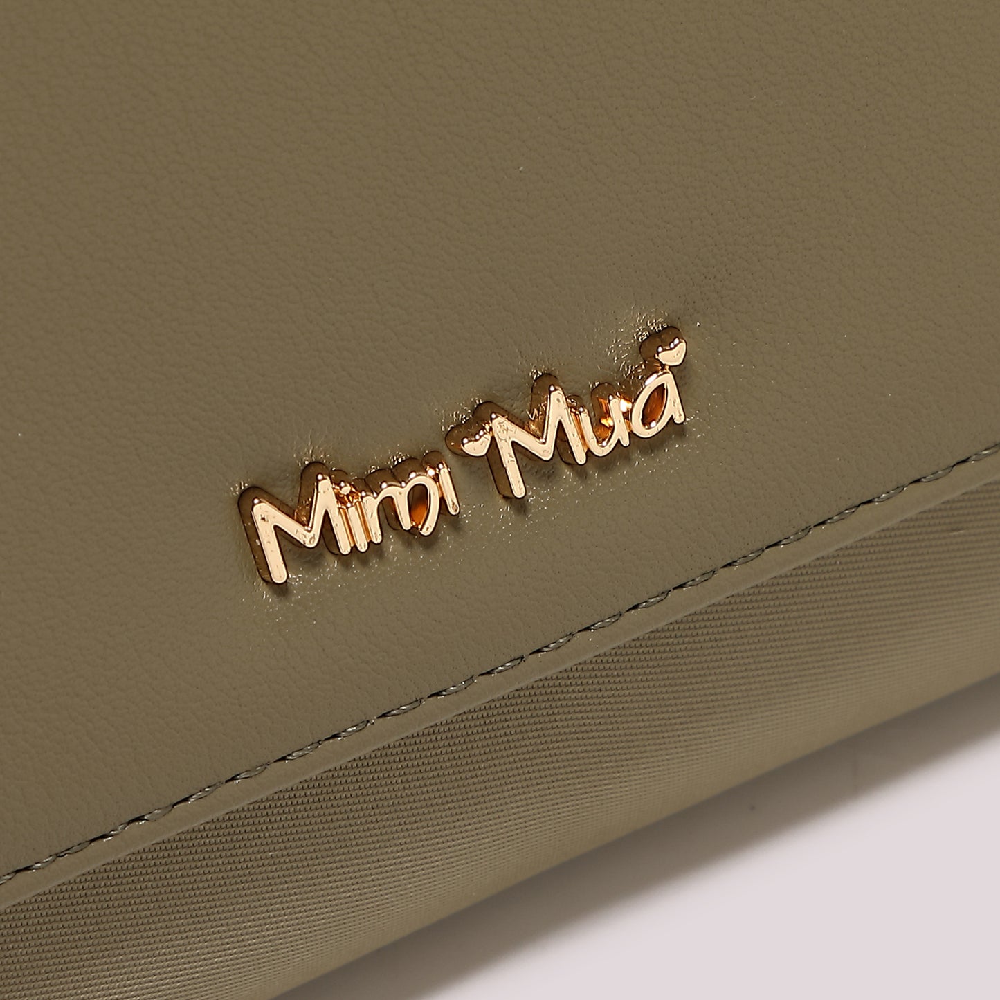 PORTAFOGLIO GRANDE IN NYLON CON PATTA