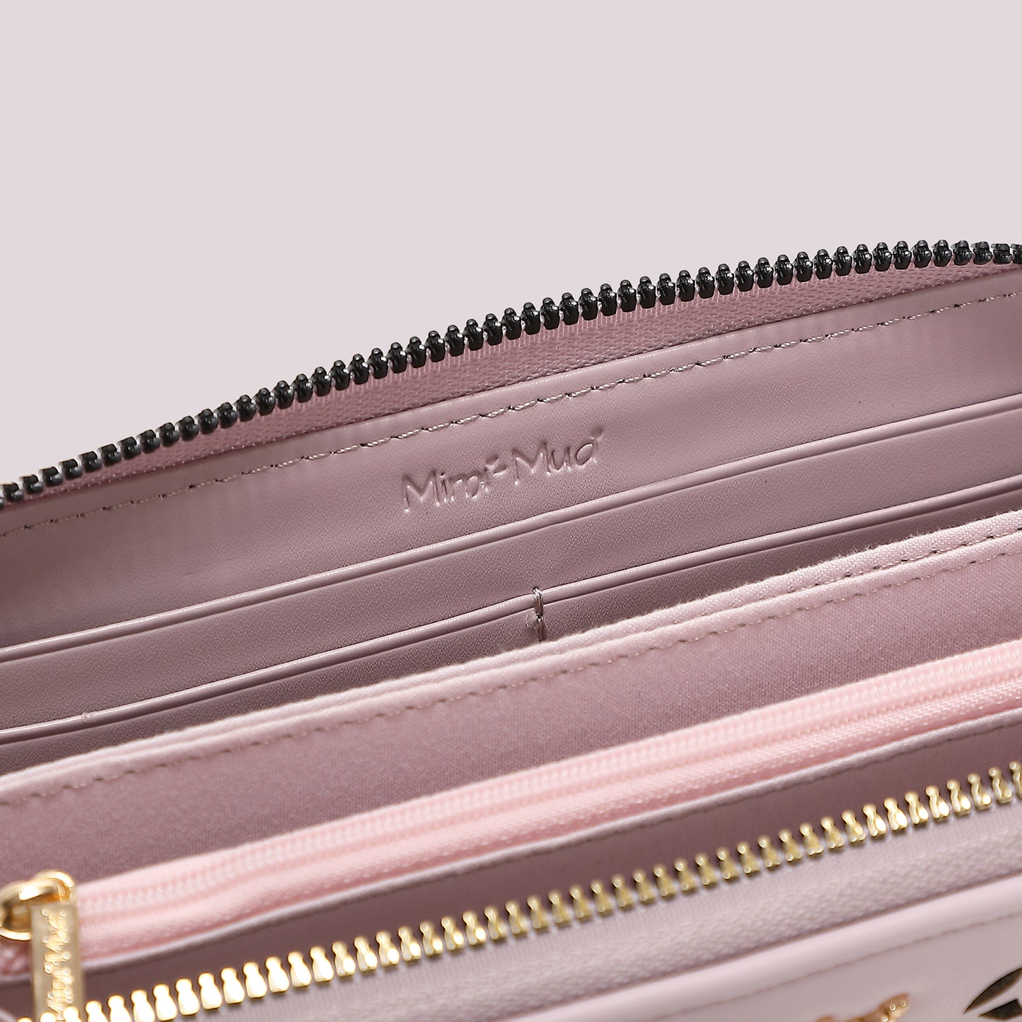 PORTAFOGLIO GRANDE CON MOTIVO TRAFORATO