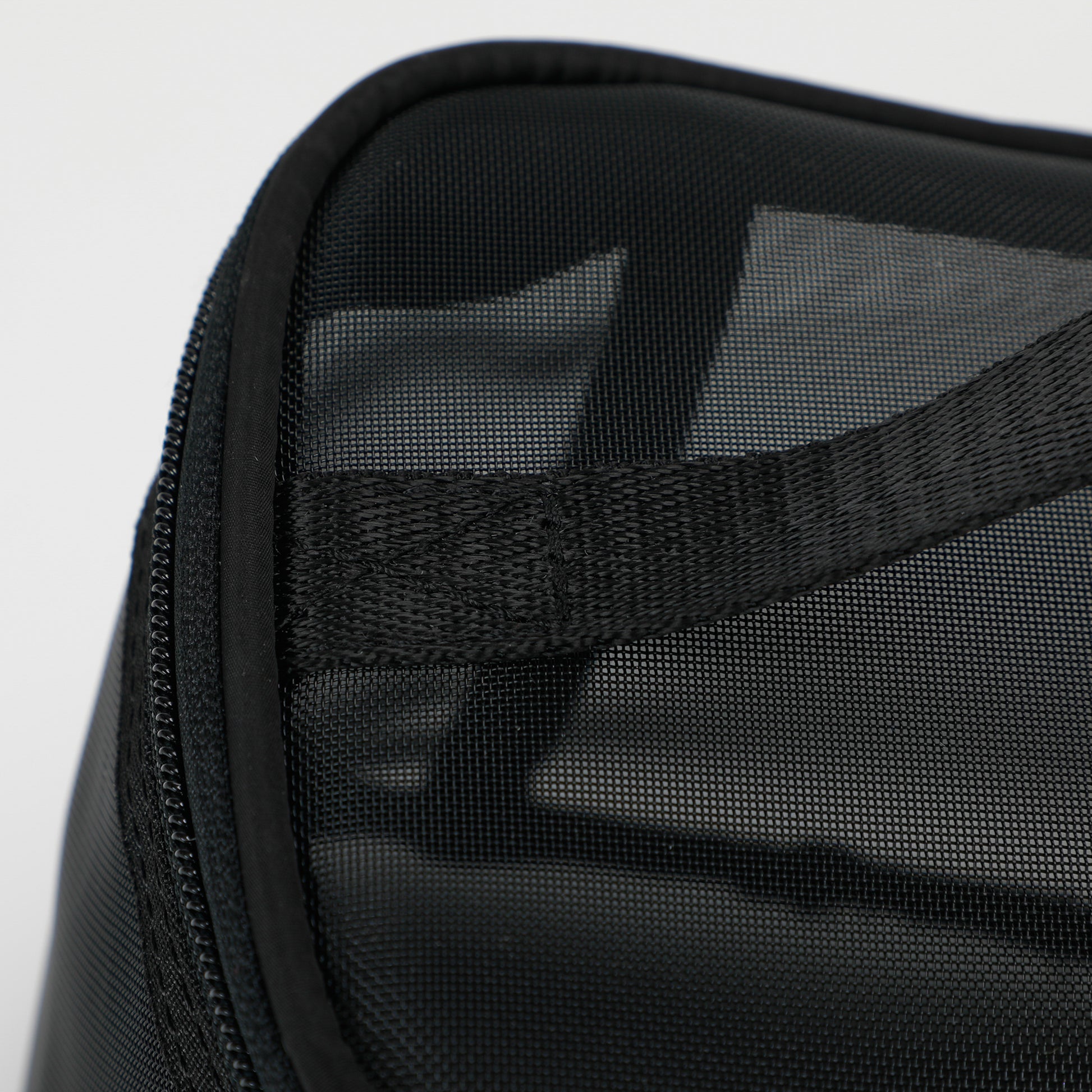 BEAUTY CASE CON PATTA IN RETE