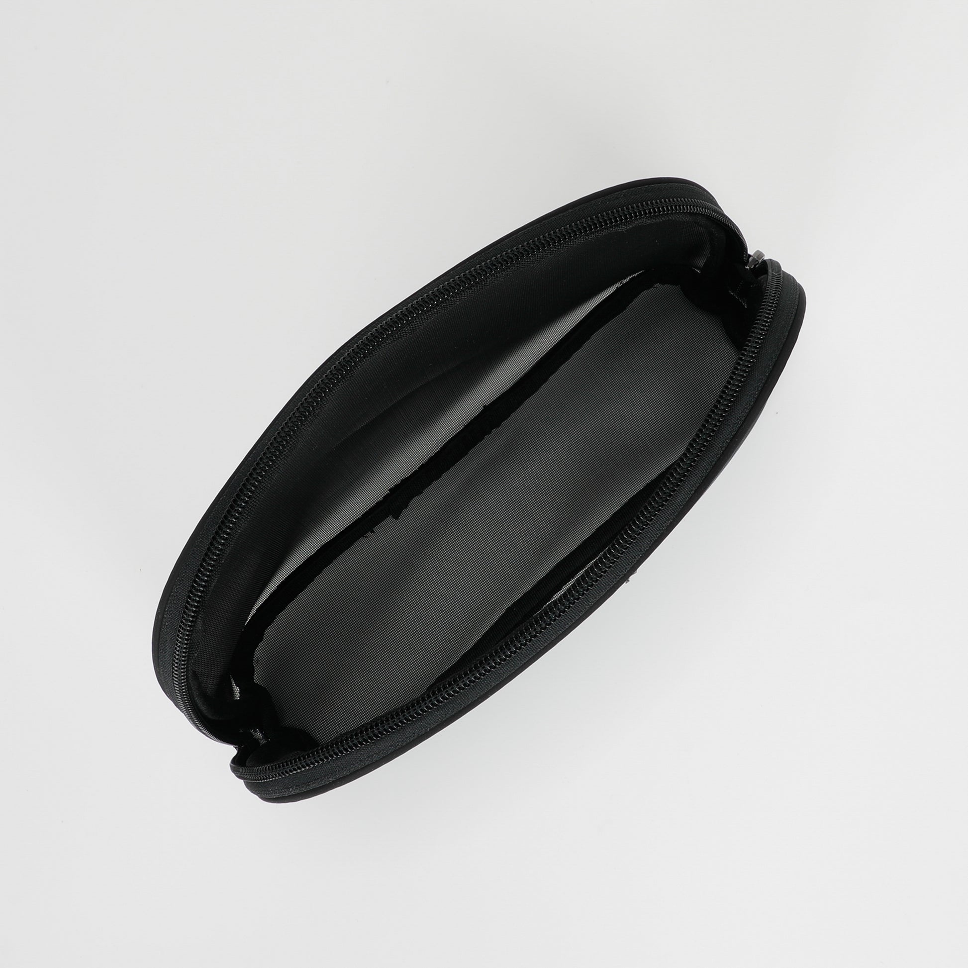 BEAUTY CASE STONDATO IN RETE