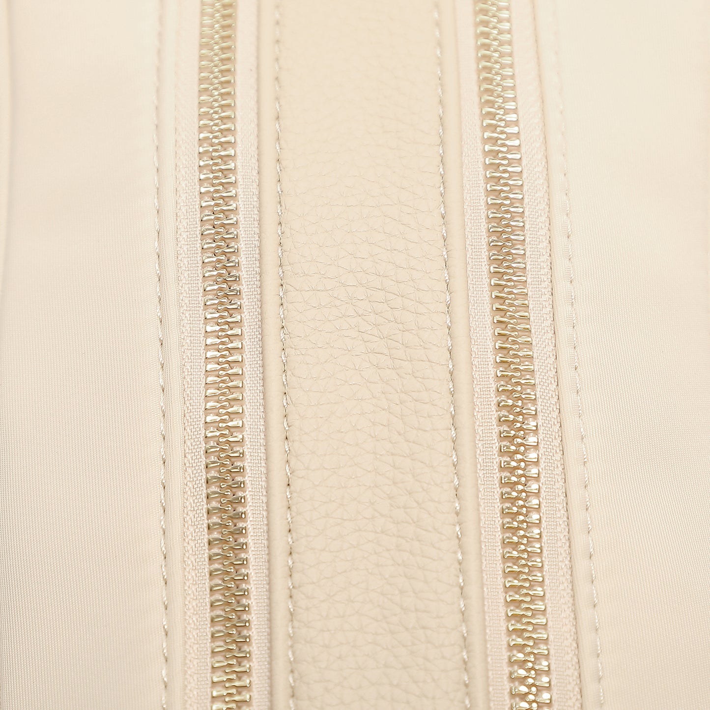 BEAUTY CASE IN NYLON