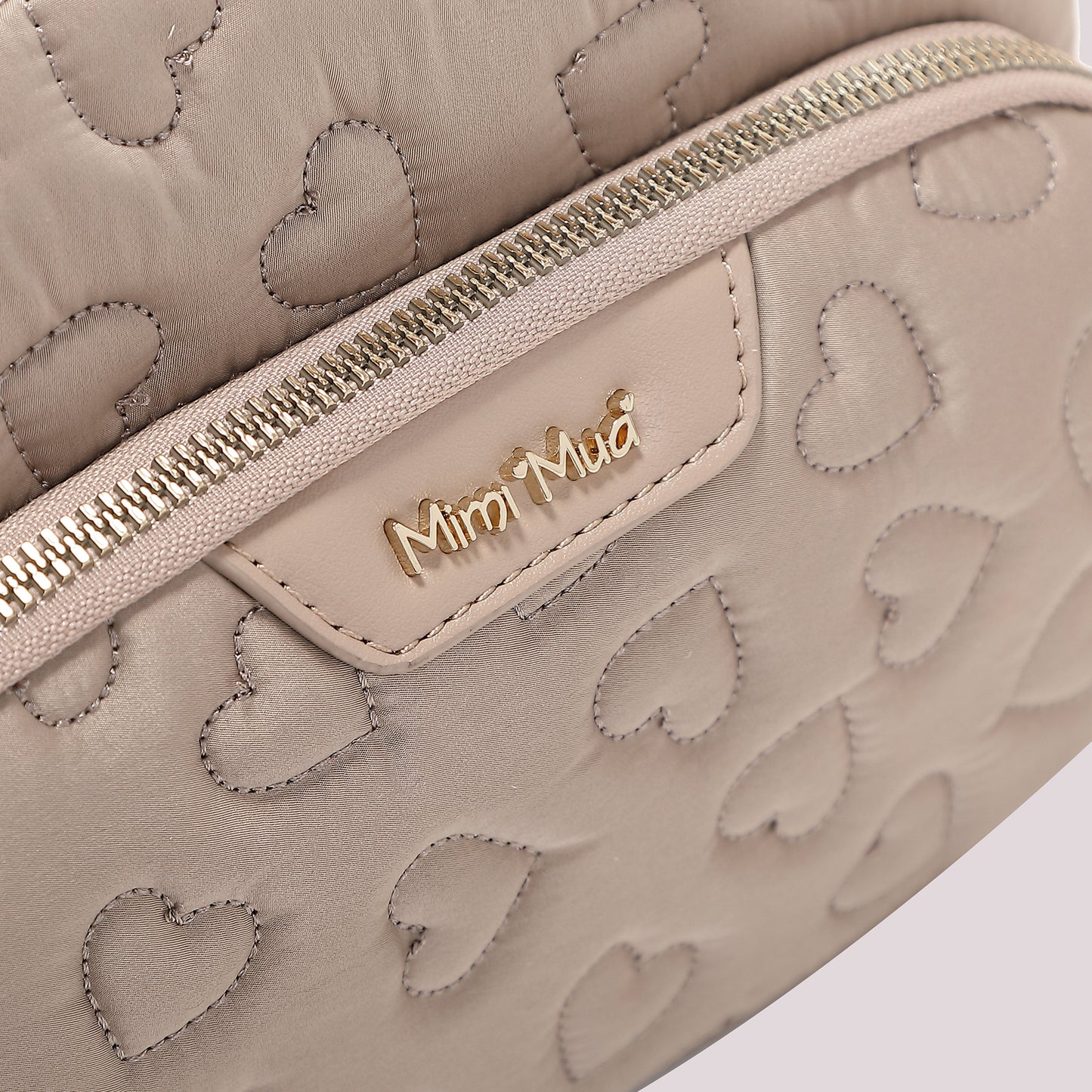 BEAUTY CASE TRAPUNTATA A CUORI