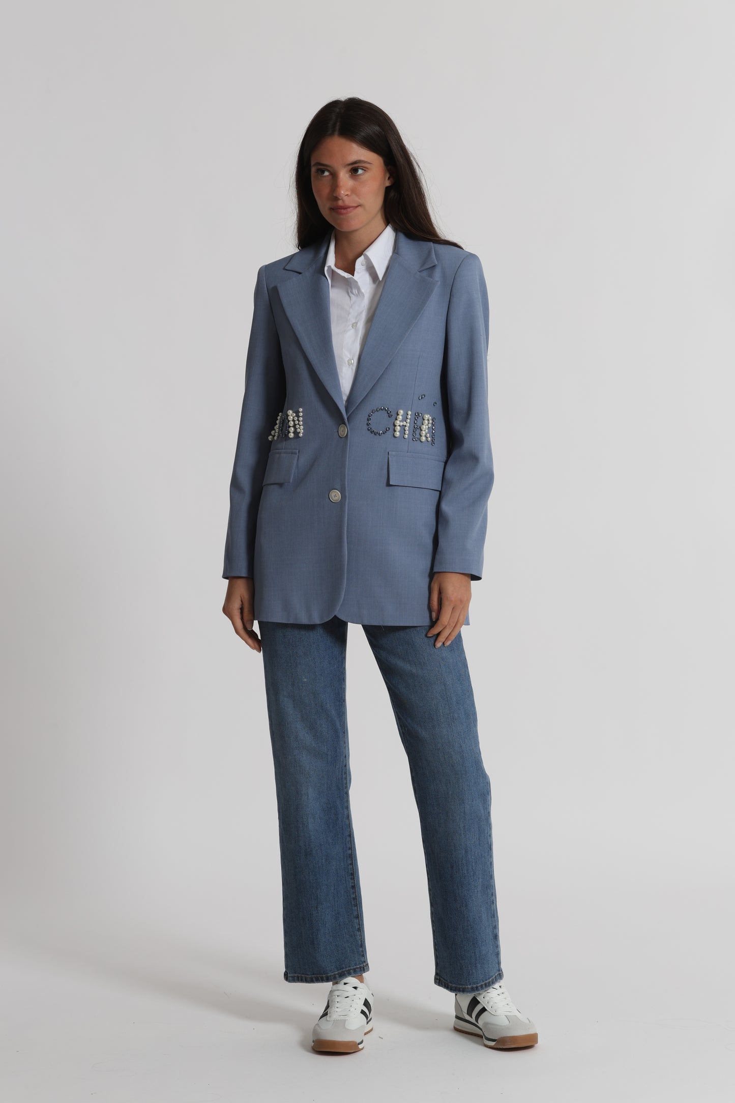 GIACCA CON DETTAGLIO SCRITTA FRONTALE