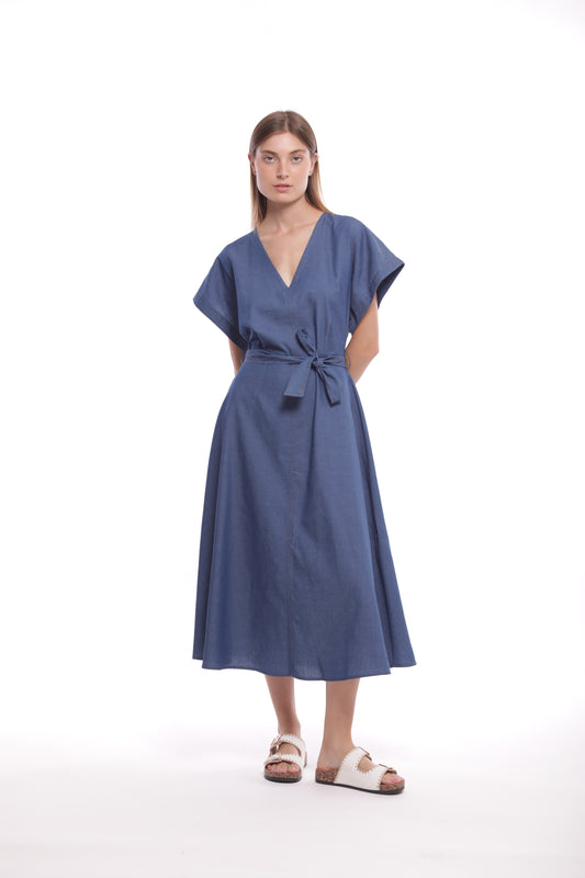 ABITO LUNGO IN CHAMBRAY CON CINTURA IN VITA