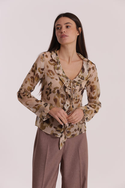 BLUSA CON ROUCHES FANTASIA LEO