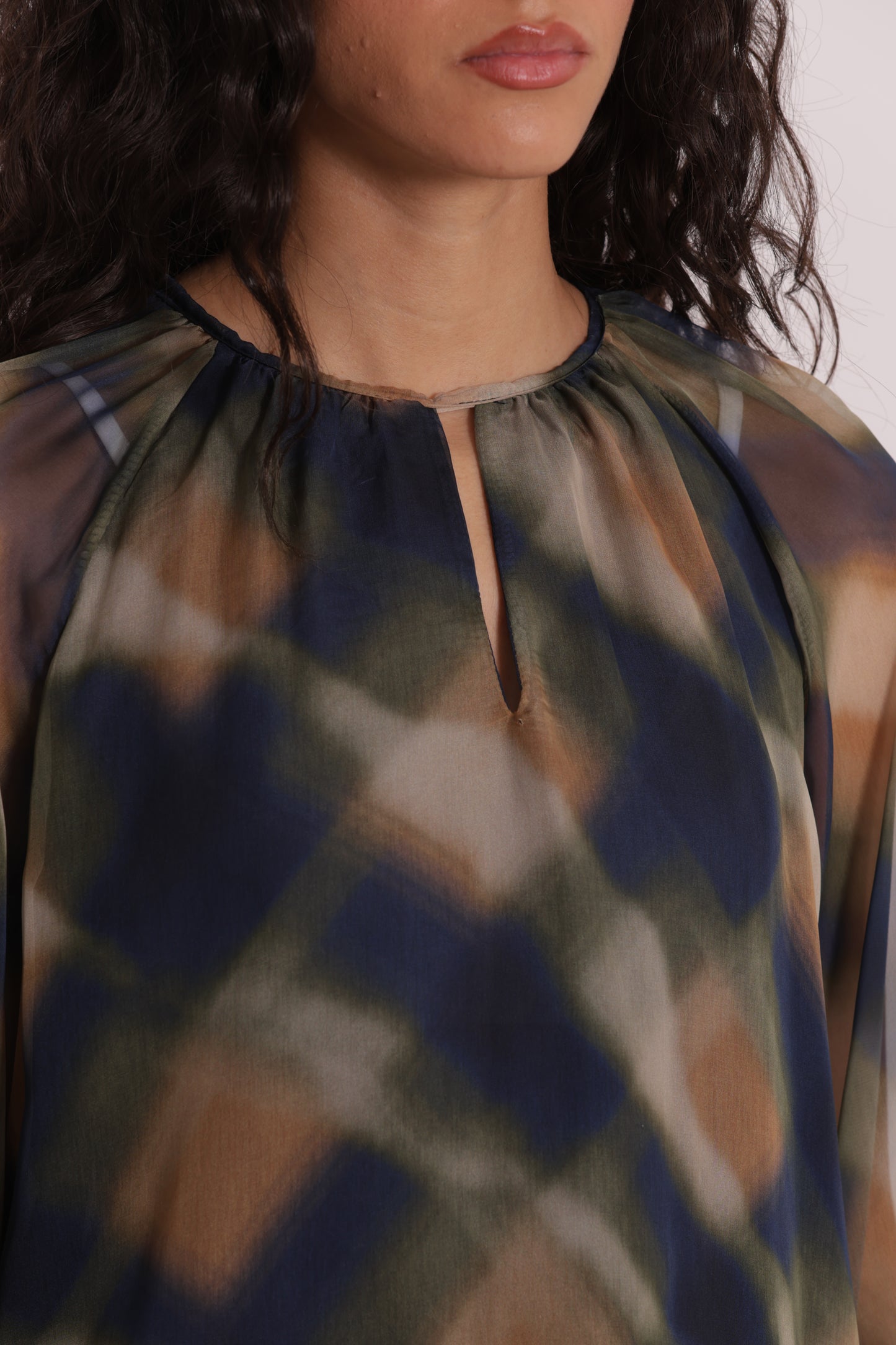 BLUSA SCOLLO TONDO FANTASIA CHECK