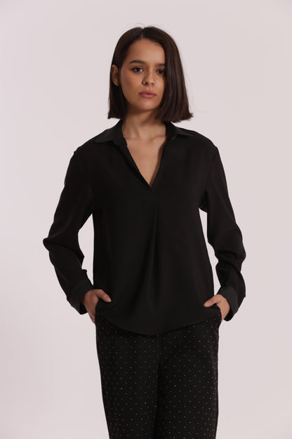 BLUSA CON COLLETTO DETTAGLI IN SIMIL PELLE