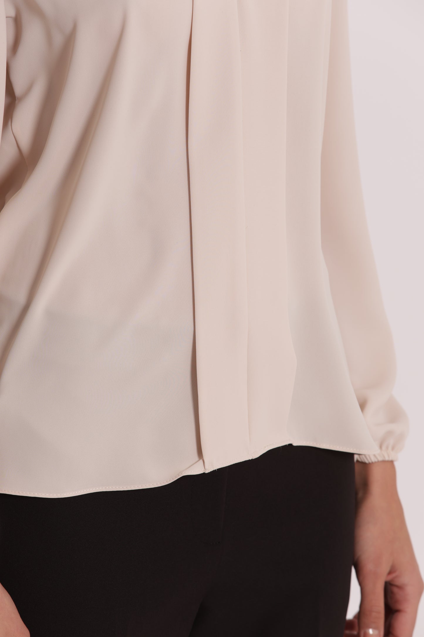BLUSA CON PIEGHE IN SOLTON