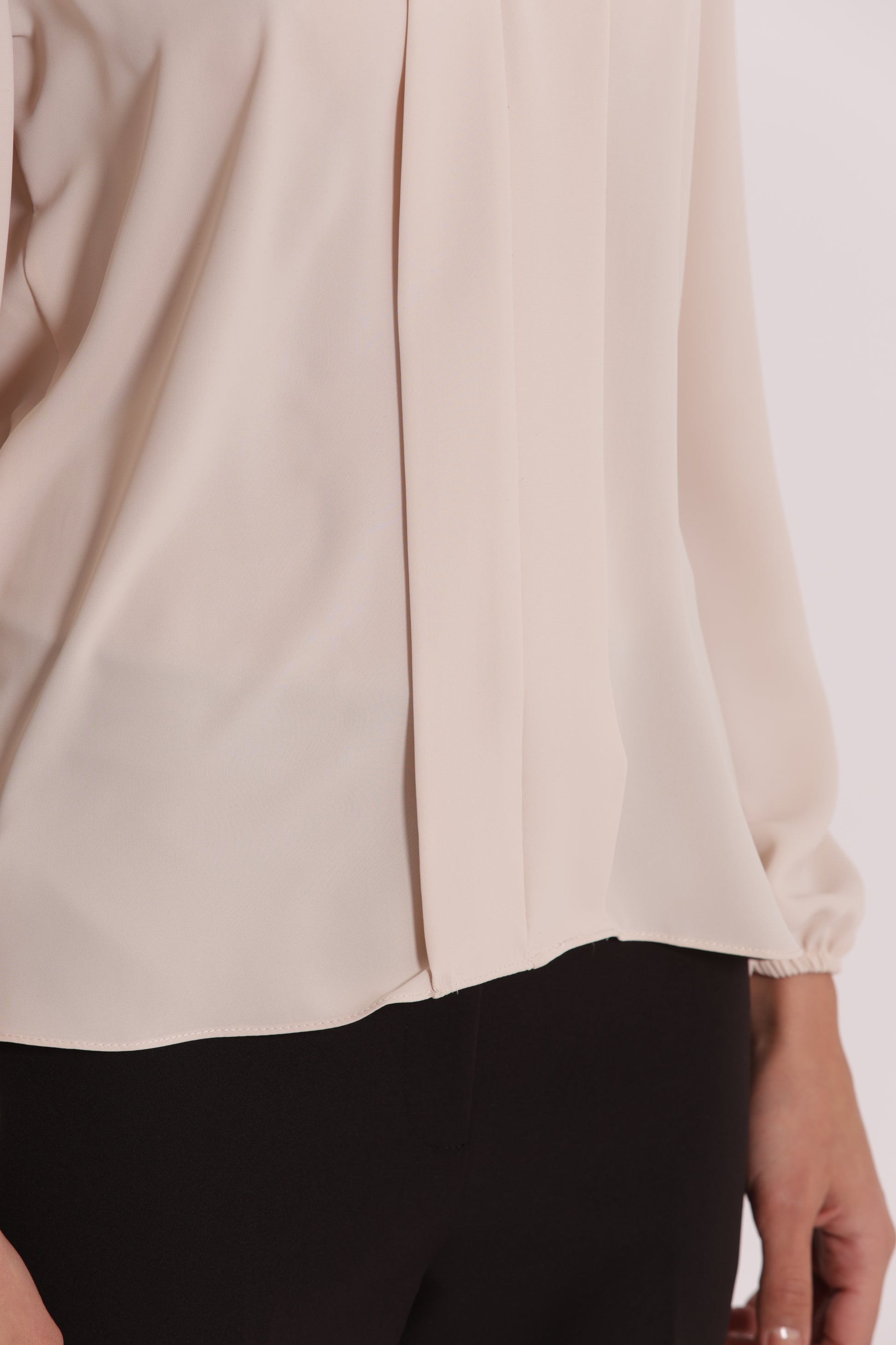 BLUSA CON PIEGHE IN SOLTON