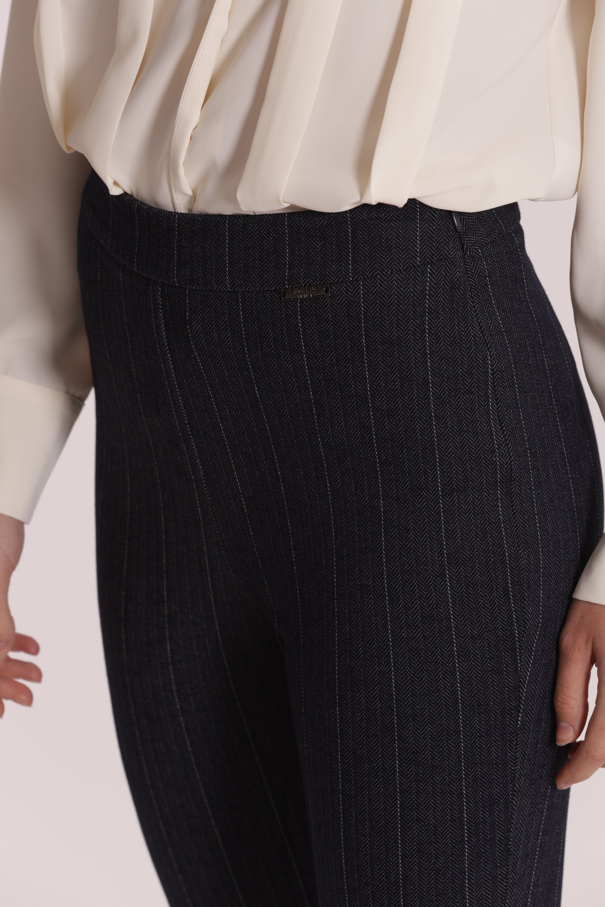 PANTALONE FLARE IN PUNTO MILANO EFFETTO JEANS