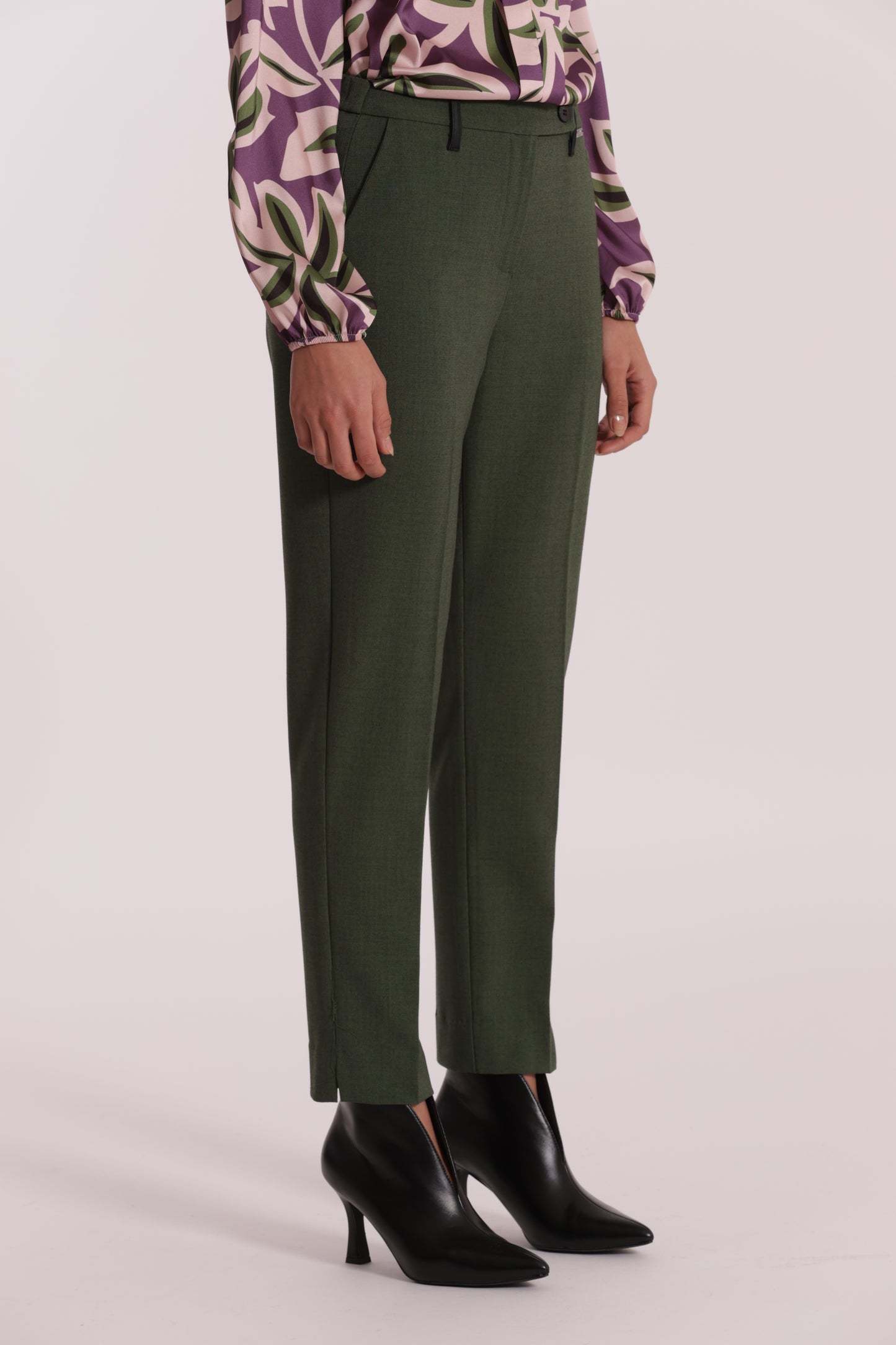 PANTALONE SIGARETTA ELASTICO DIETRO IN TESSUTO FIAMMATO