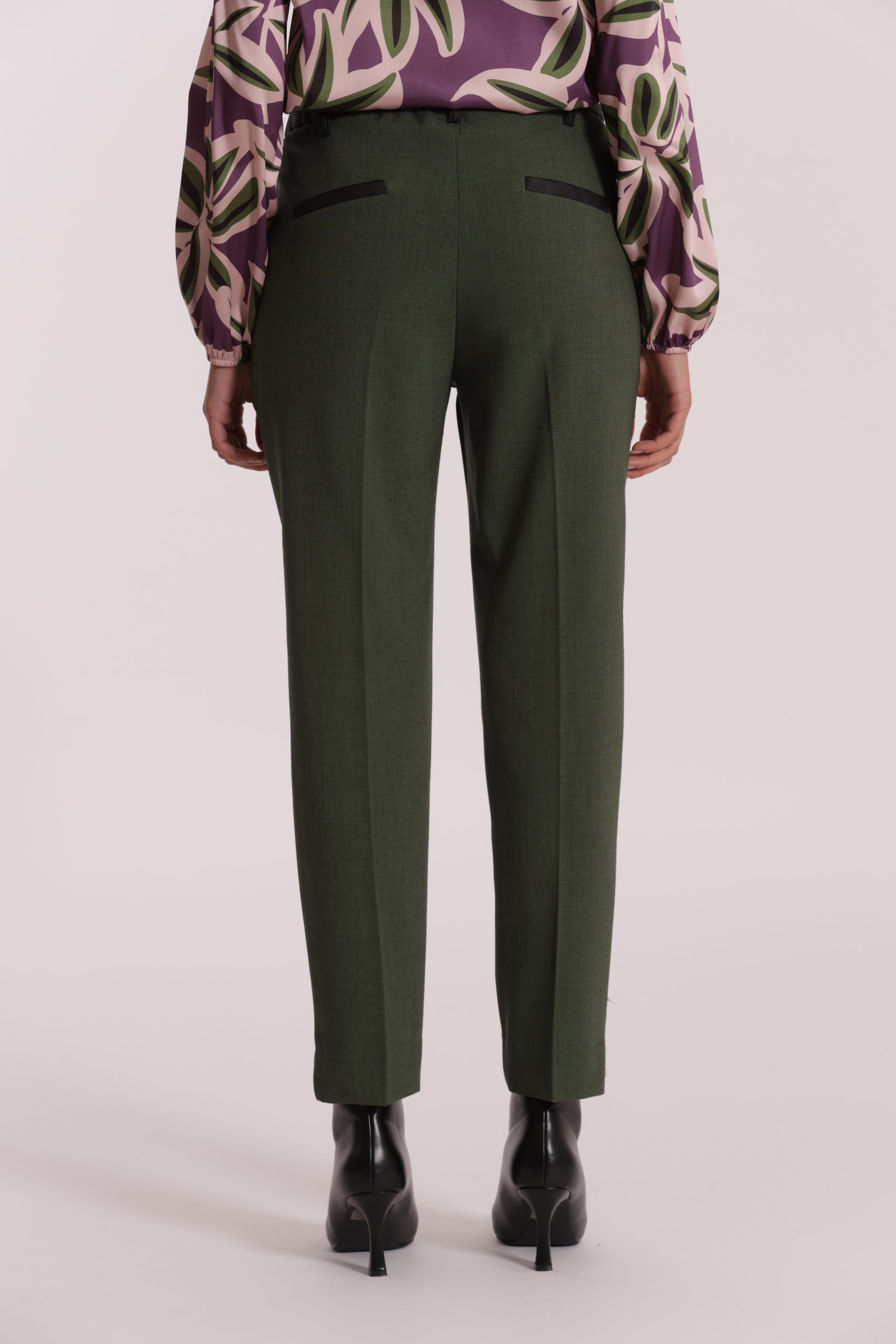 PANTALONE SIGARETTA ELASTICO DIETRO IN TESSUTO FIAMMATO