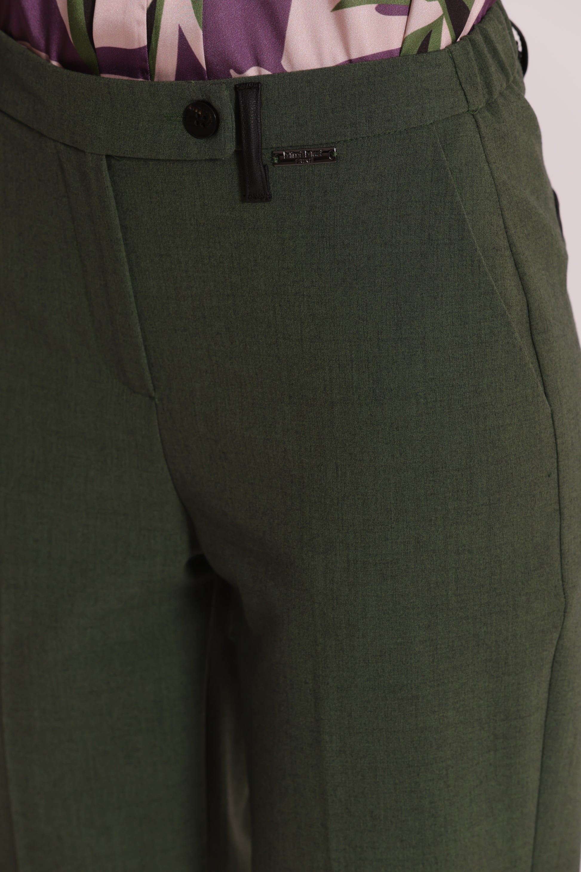 PANTALONE SIGARETTA ELASTICO DIETRO IN TESSUTO FIAMMATO