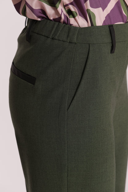 PANTALONE SIGARETTA ELASTICO DIETRO IN TESSUTO FIAMMATO