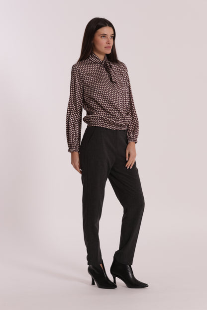 PANTALONE SIGARETTA ELASTICO DIETRO IN TESSUTO FIAMMATO