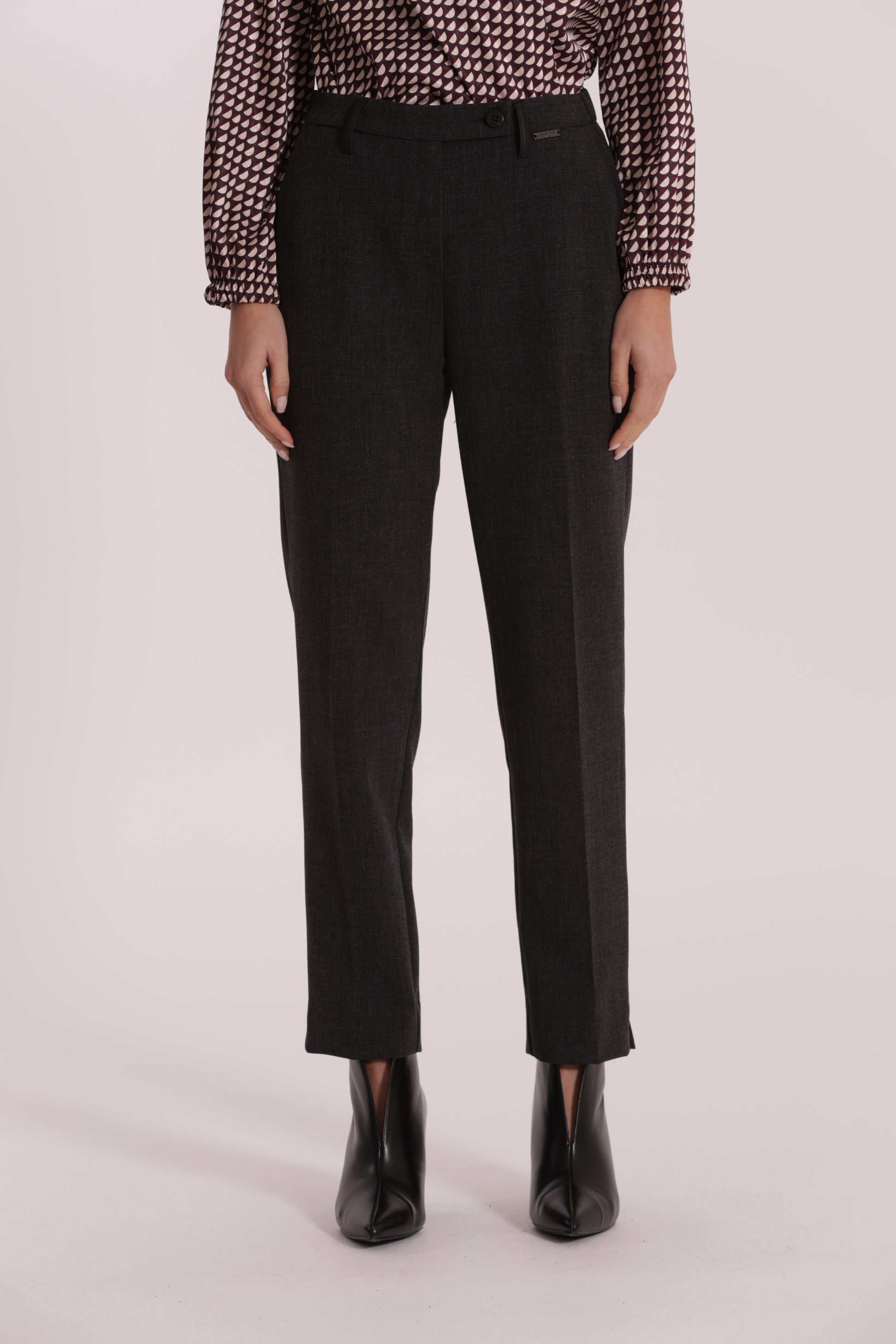 PANTALONE SIGARETTA ELASTICO DIETRO IN TESSUTO FIAMMATO
