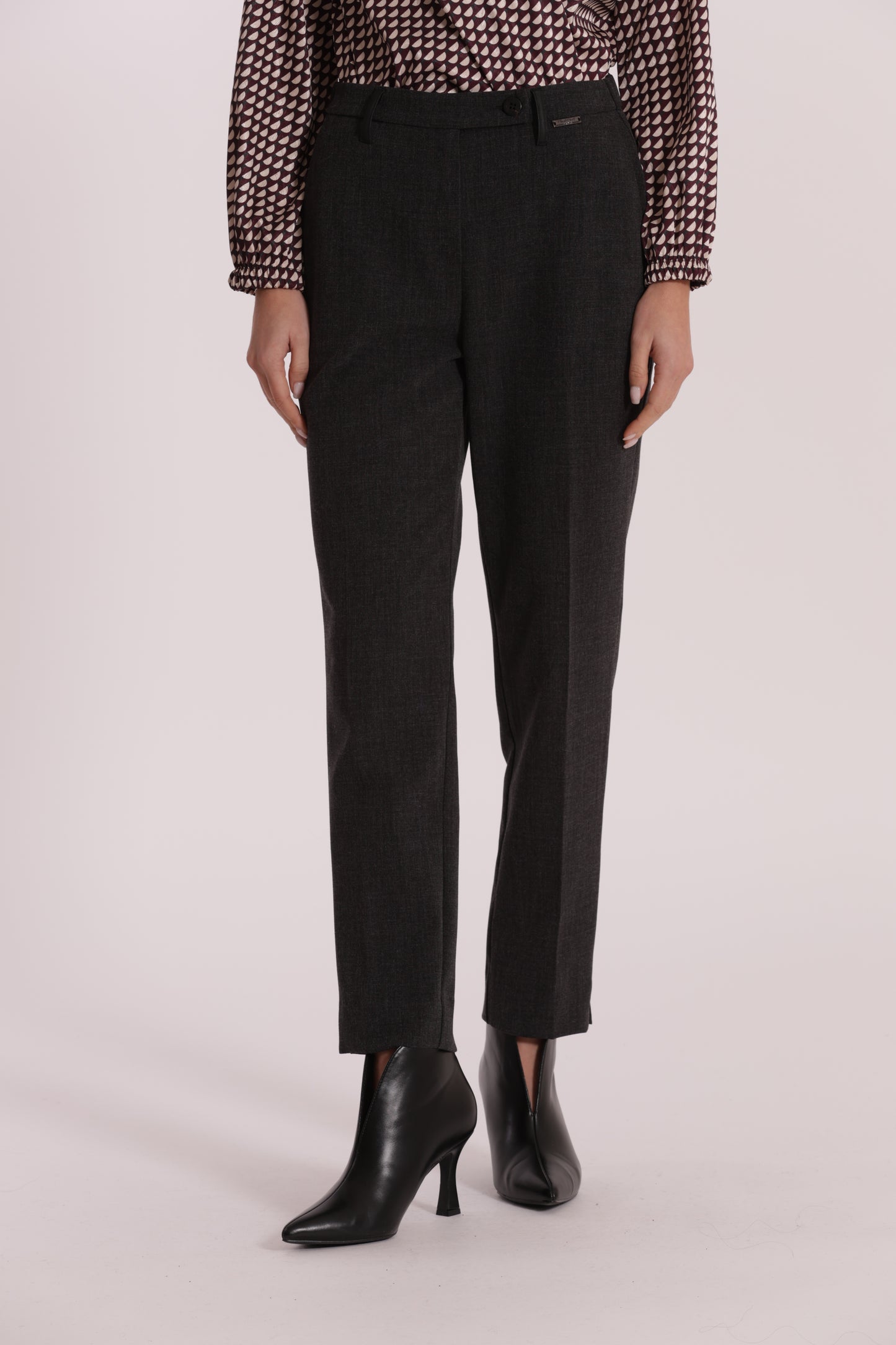 PANTALONE SIGARETTA ELASTICO DIETRO IN TESSUTO FIAMMATO