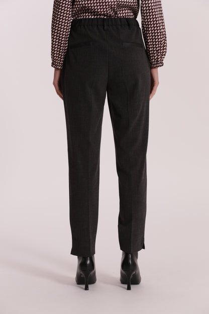 PANTALONE SIGARETTA ELASTICO DIETRO IN TESSUTO FIAMMATO