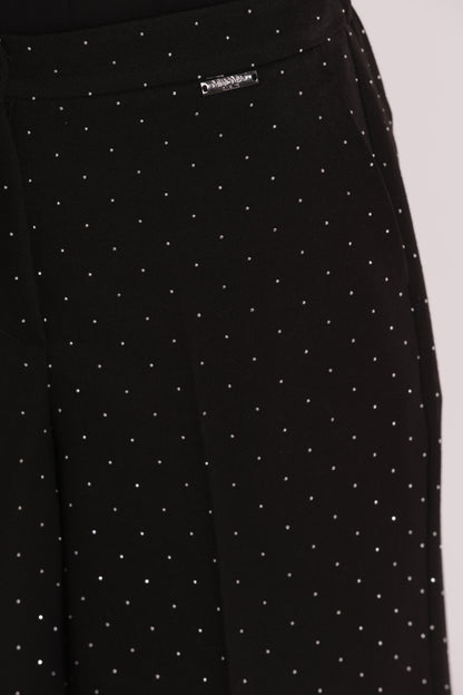 PANTALONE BERMUDA CON APPLICAZIONE DI STRASS