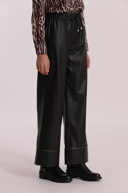 PANTALONE PALAZZO IN SIMIL PELLE CON DETTAGLIO ANIMALIER