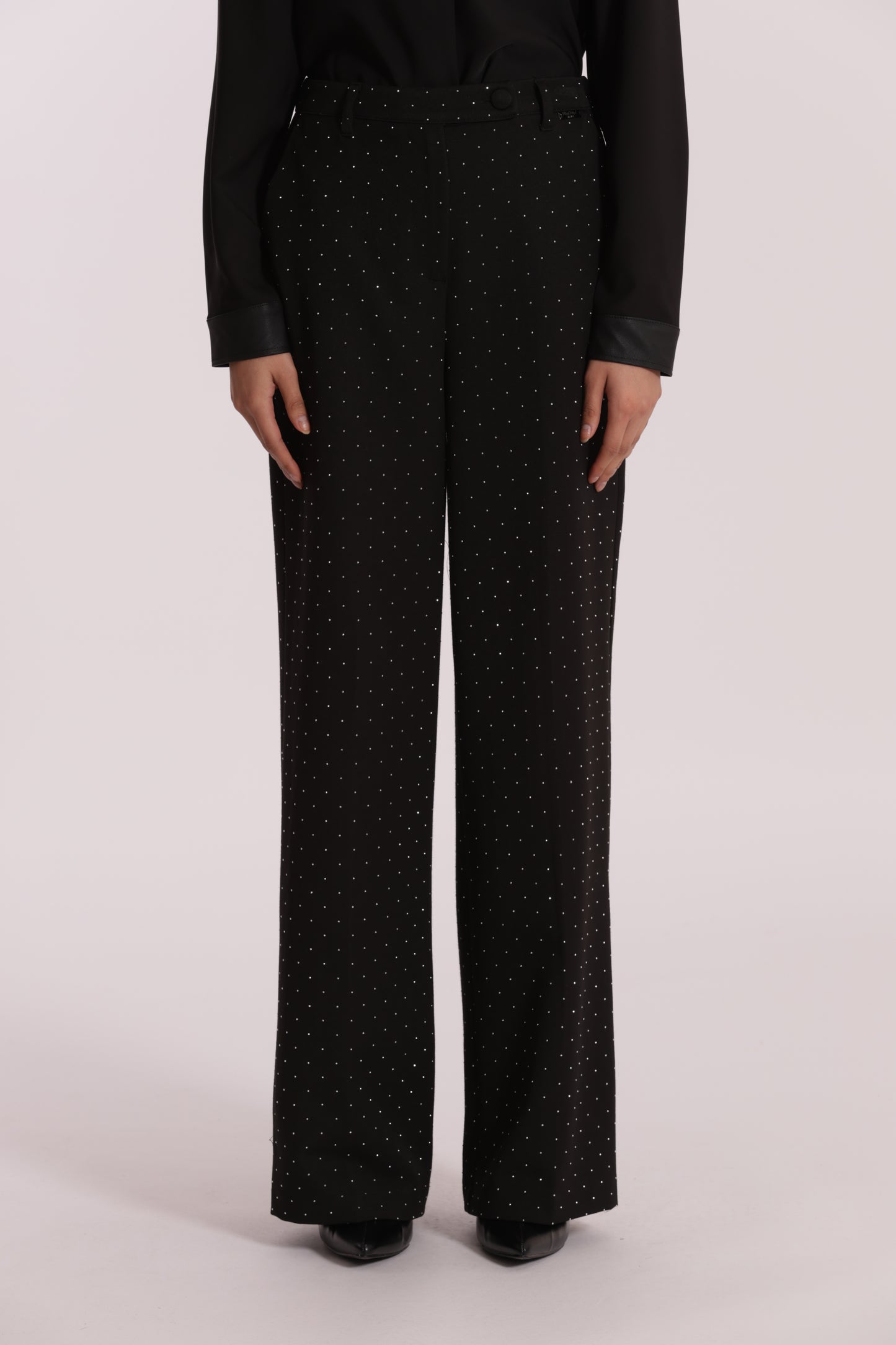 PANTALONE PALAZZO CON APPLICAZIONE DI STRASS