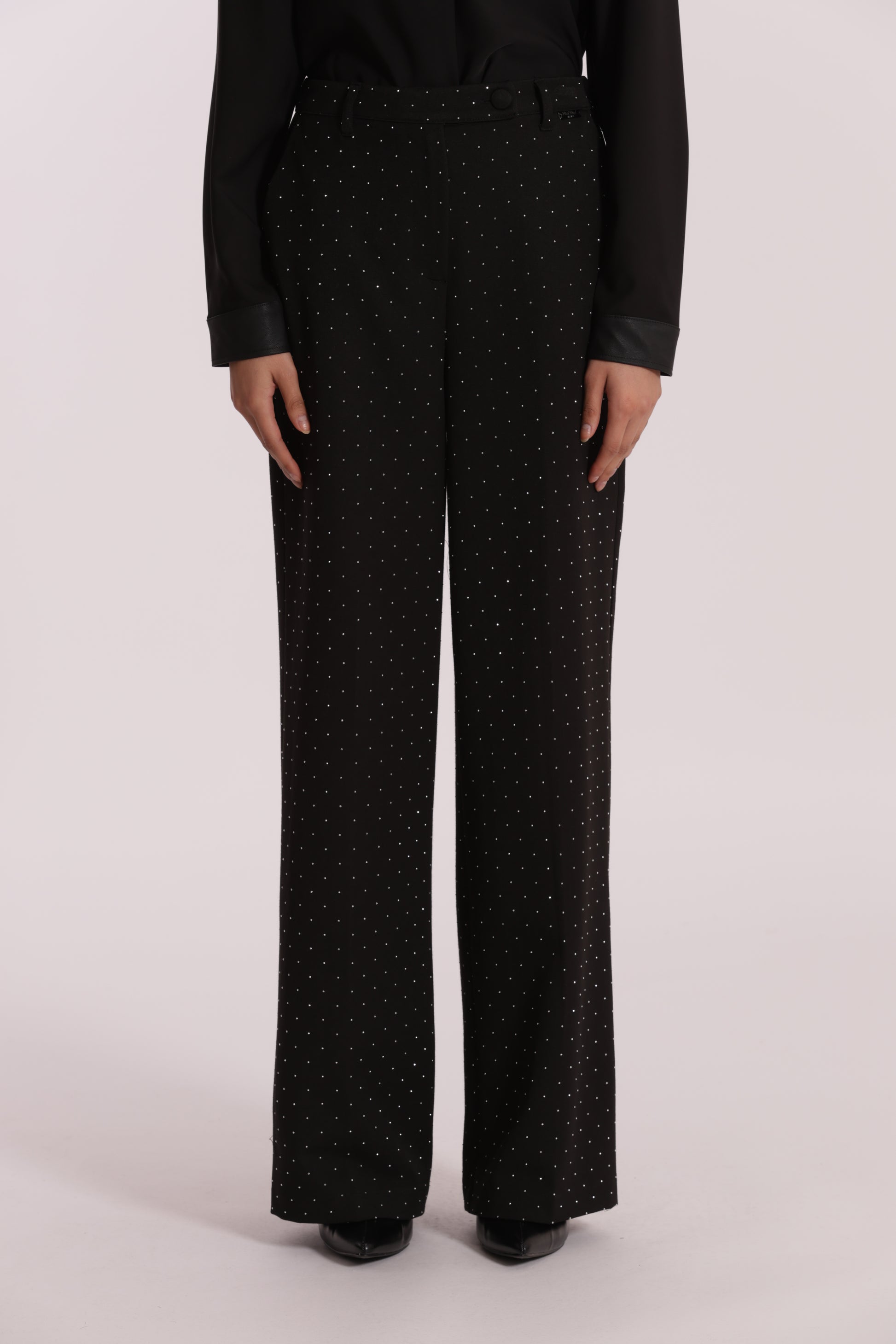 PANTALONE PALAZZO CON APPLICAZIONE DI STRASS