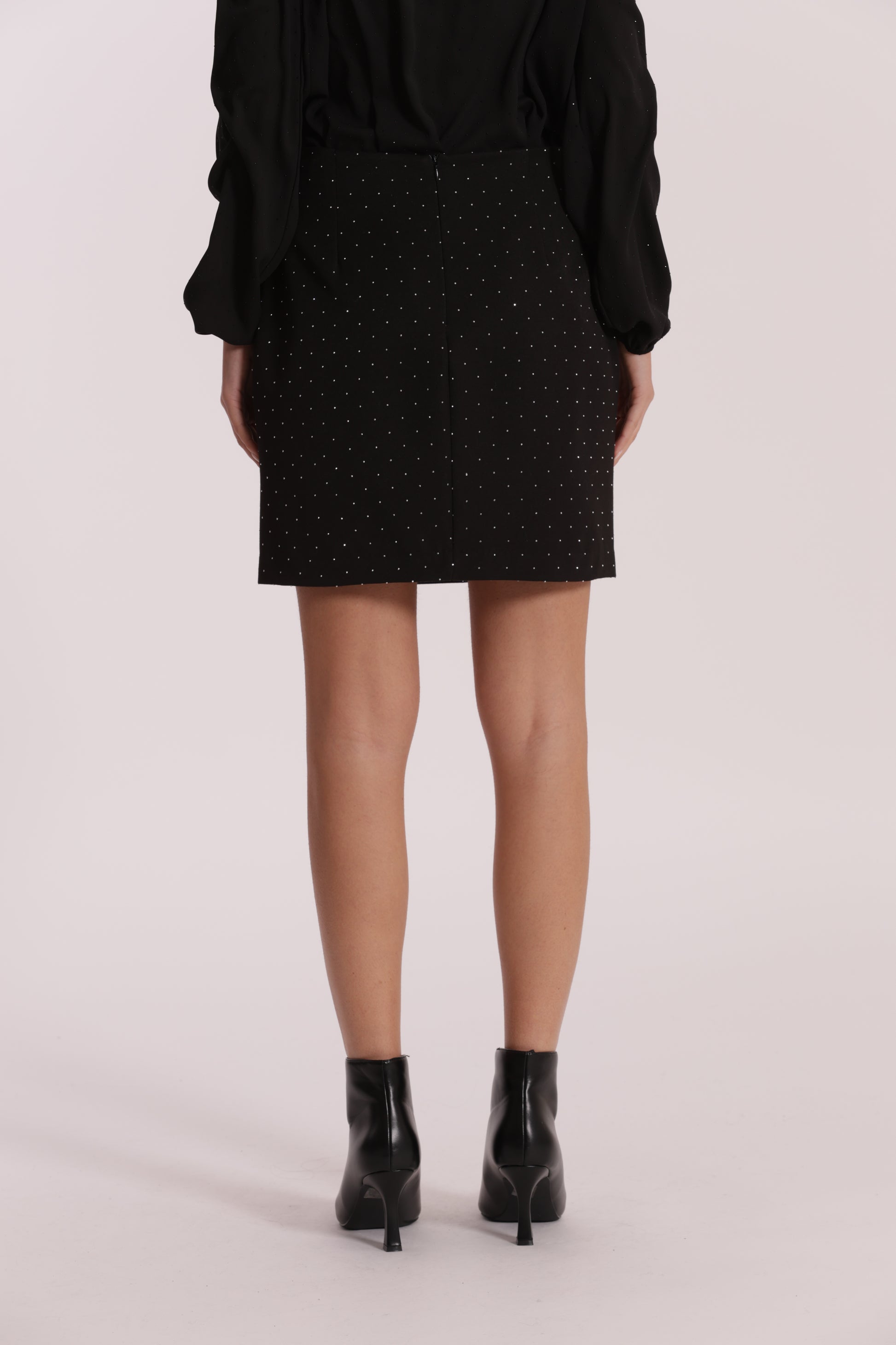 GONNA CORTA CON APPLICAZIONE DI STRASS