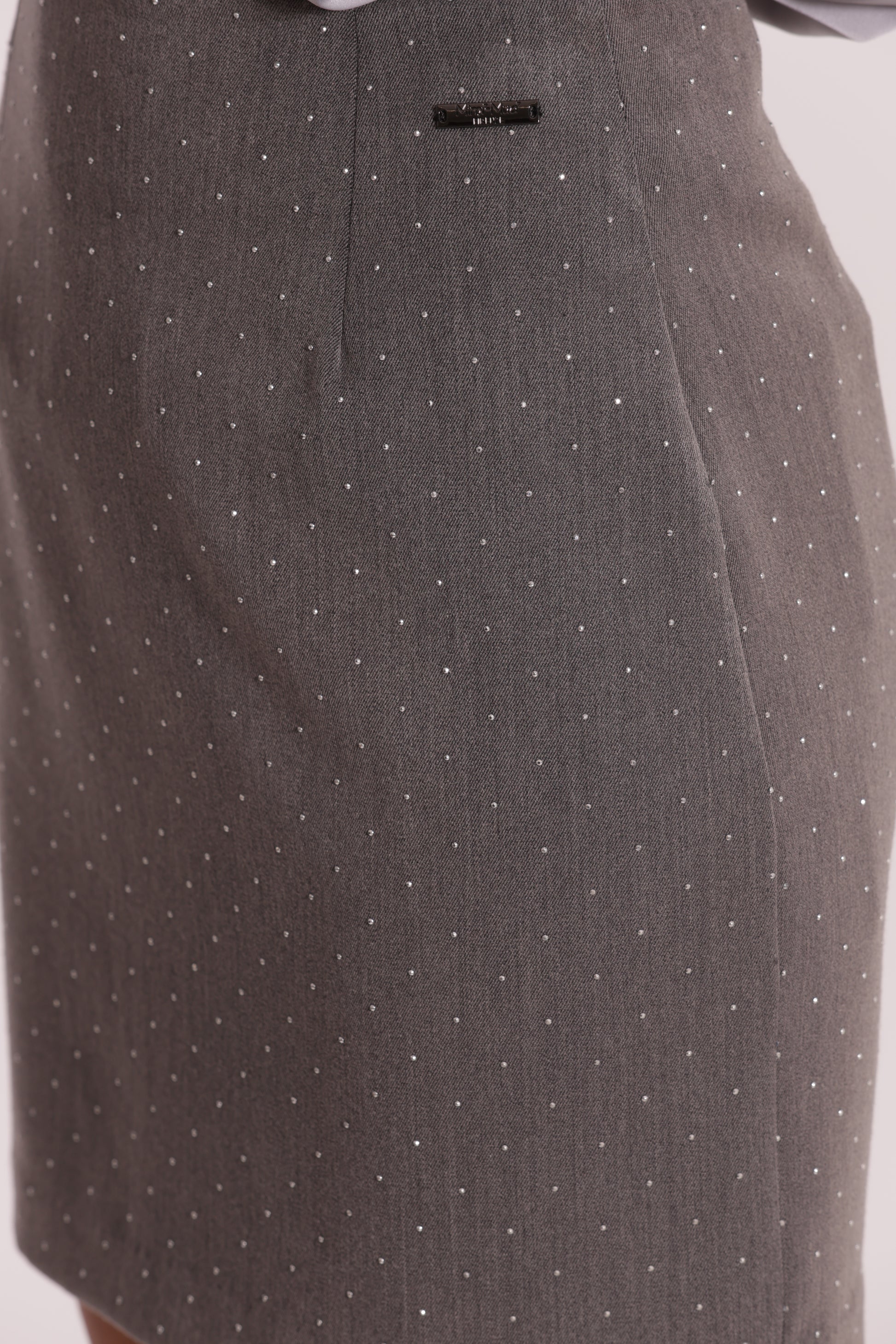 GONNA CORTA CON APPLICAZIONE DI STRASS