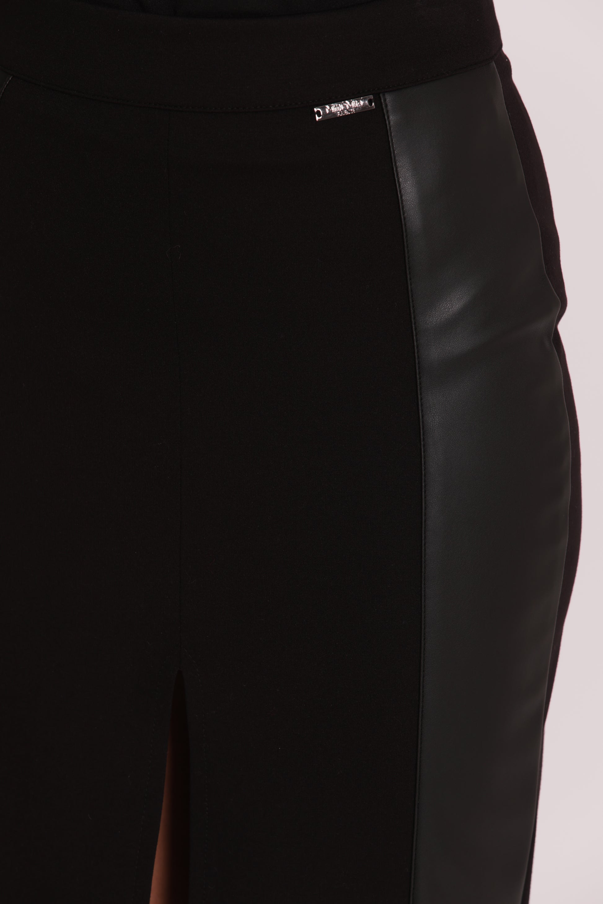 GONNA A TUBINO CON DETTAGLI IN SIMIL PELLE